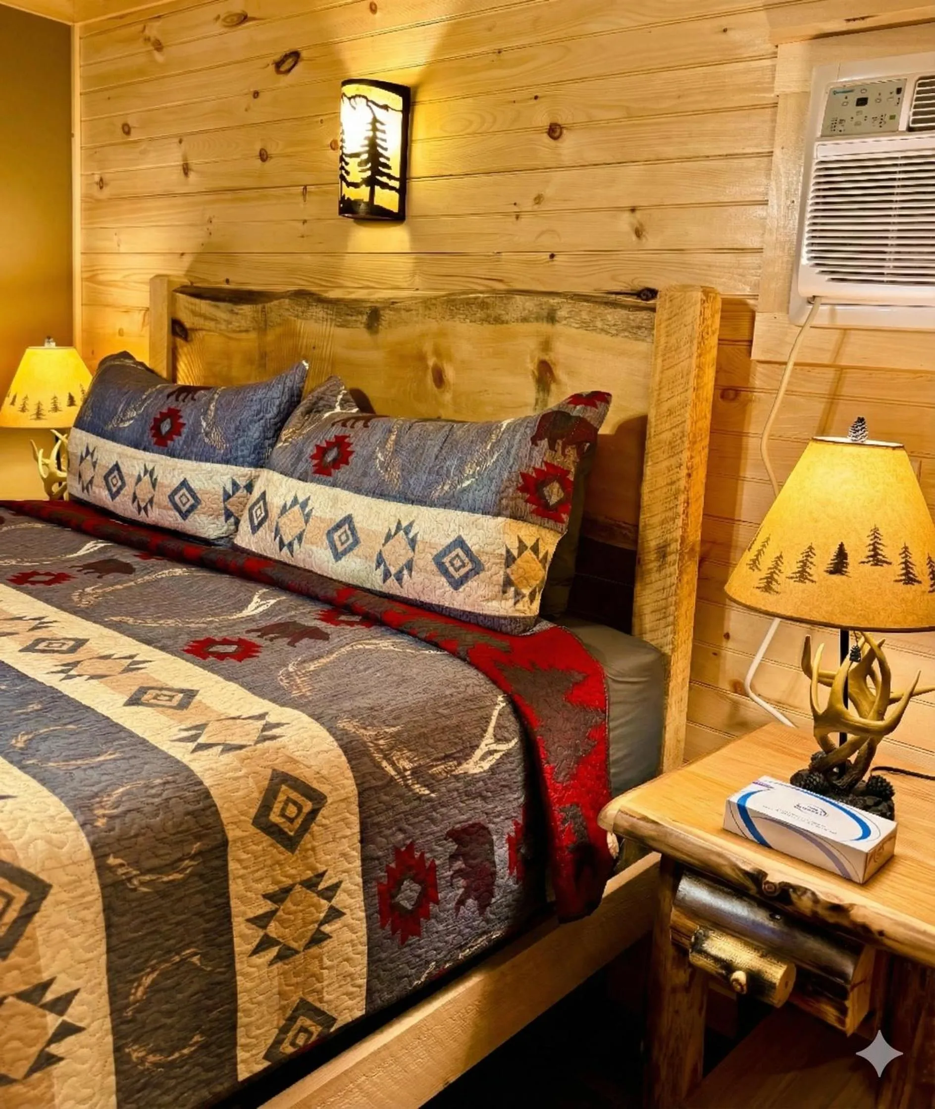 Bed in Lake Haven Motel