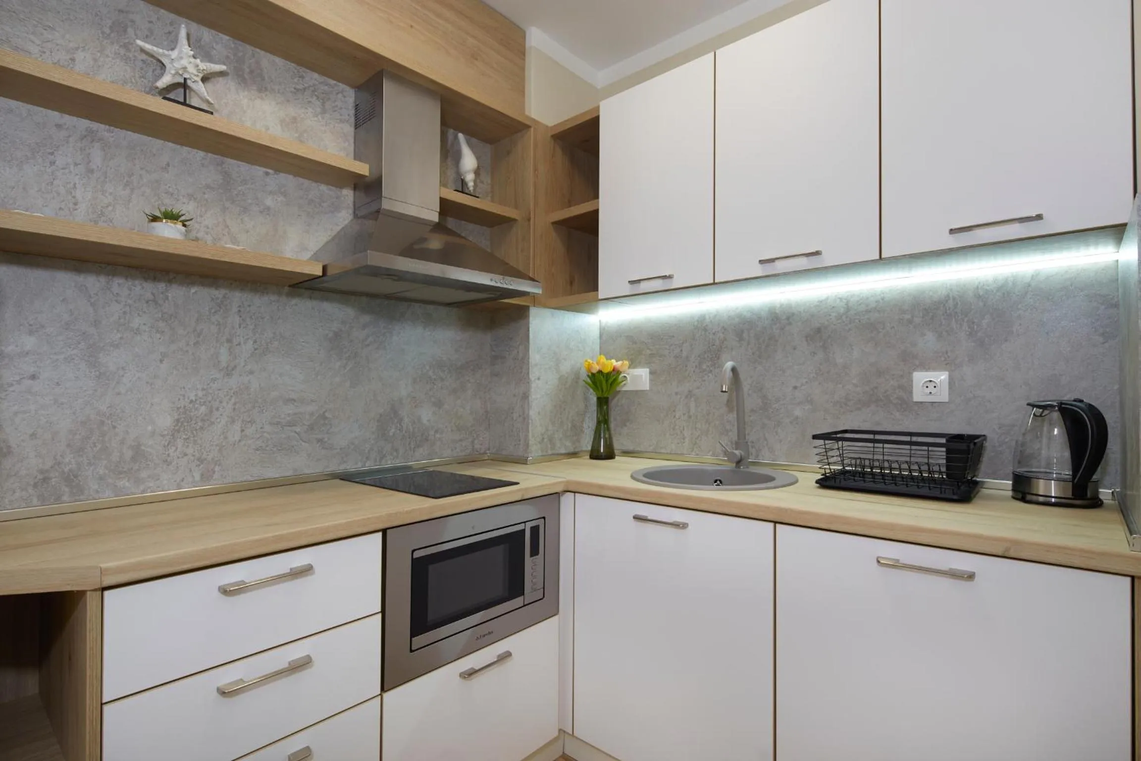 Coffee/tea facilities in Bellicity Apart Complex