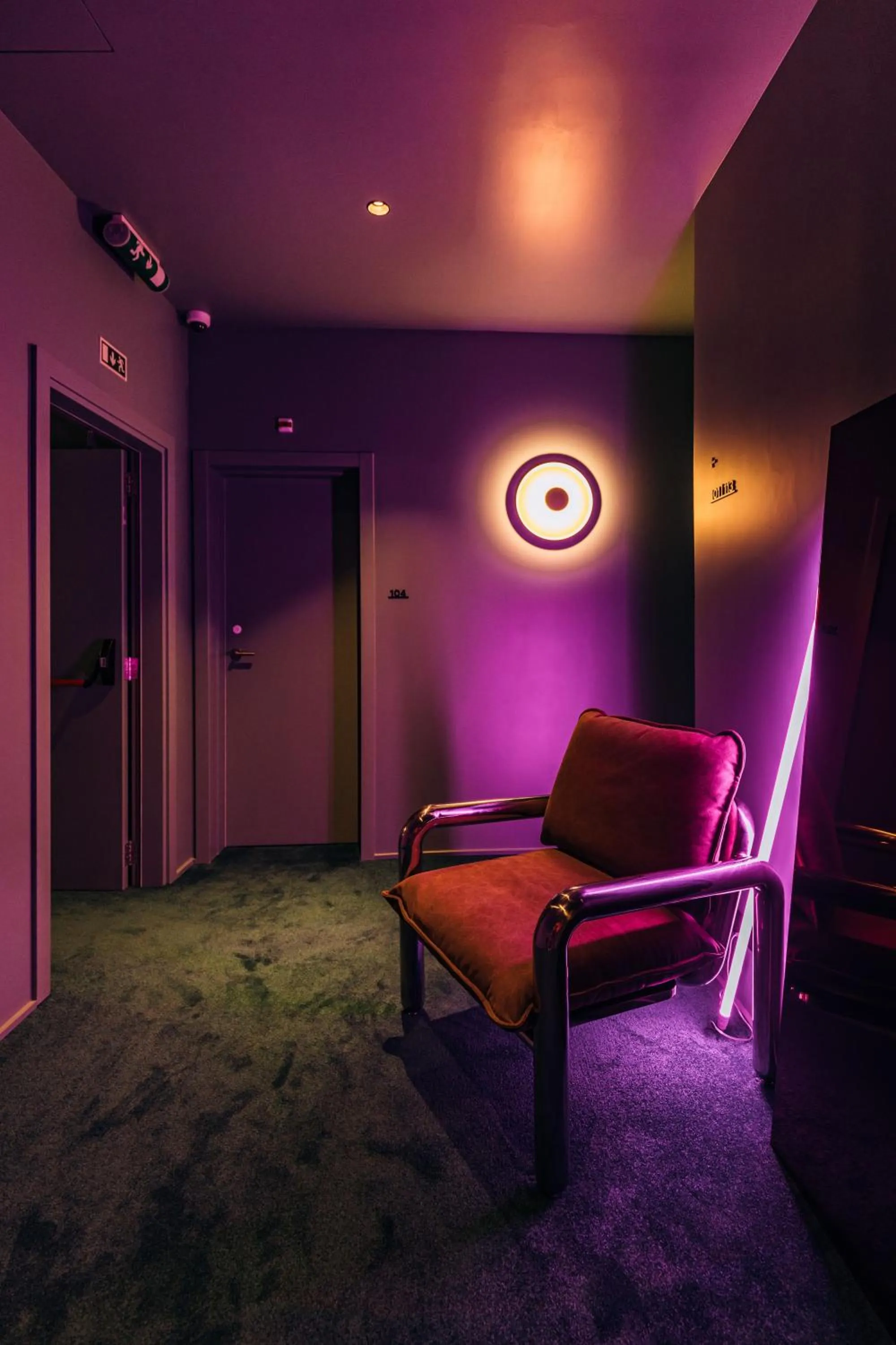 Property building in Independente Bica