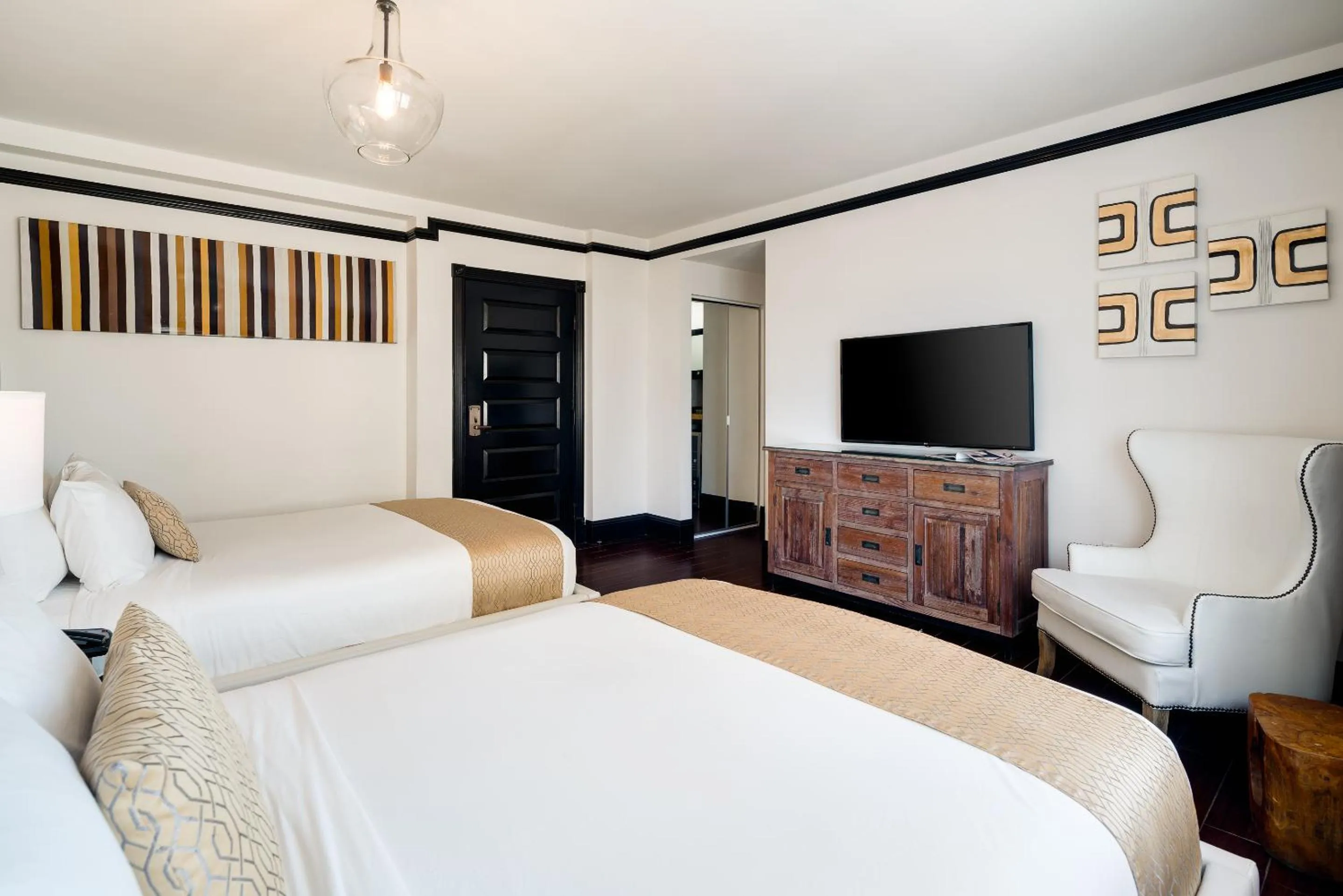 Bed in Hotel Croydon