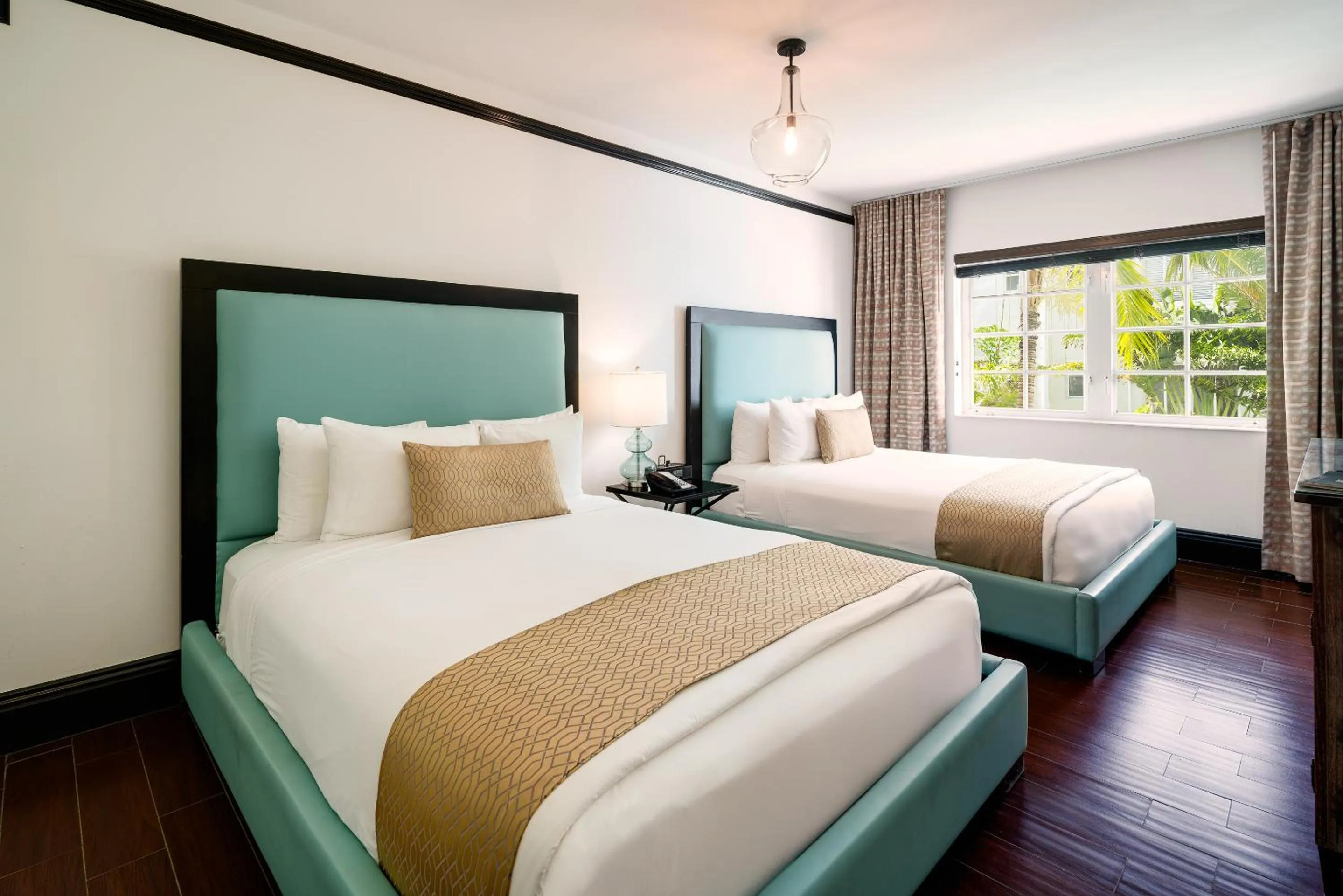 Bed in Hotel Croydon