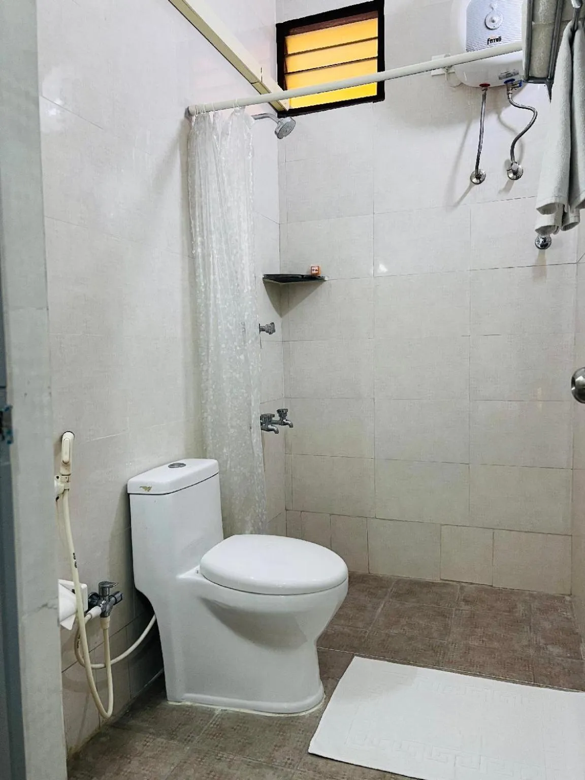 Toilet in Auro Maison