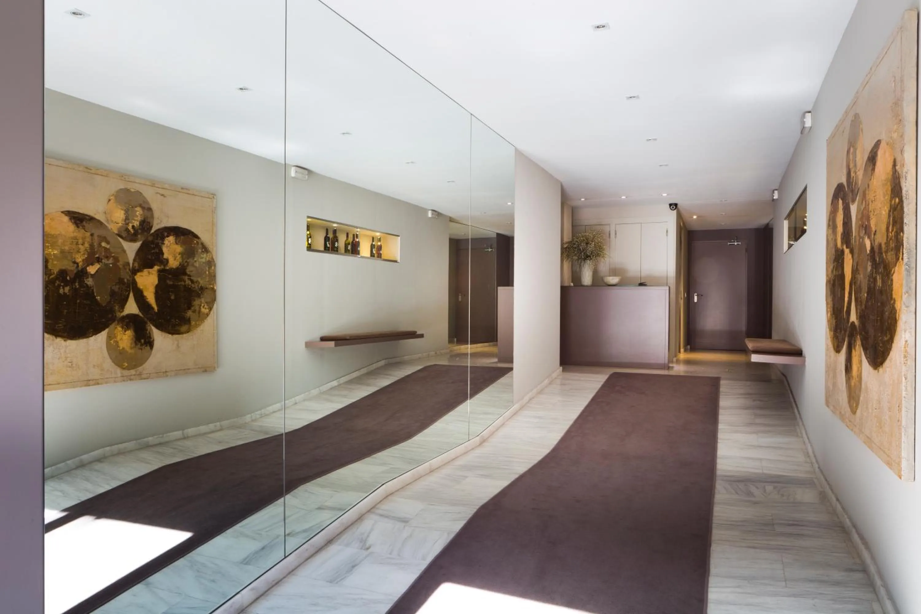 Decorative detail in Rambla 102