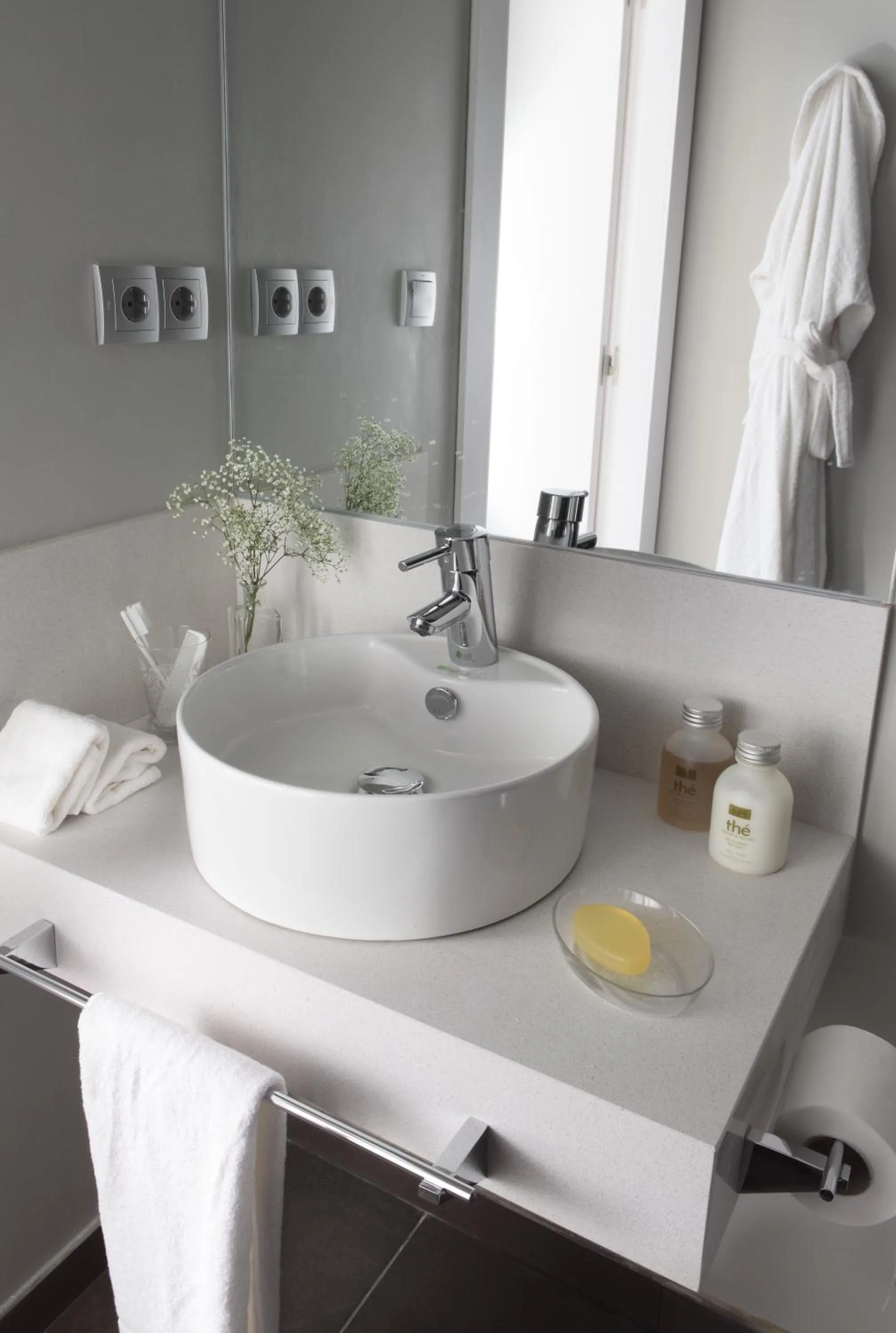 Bathroom in Rambla 102