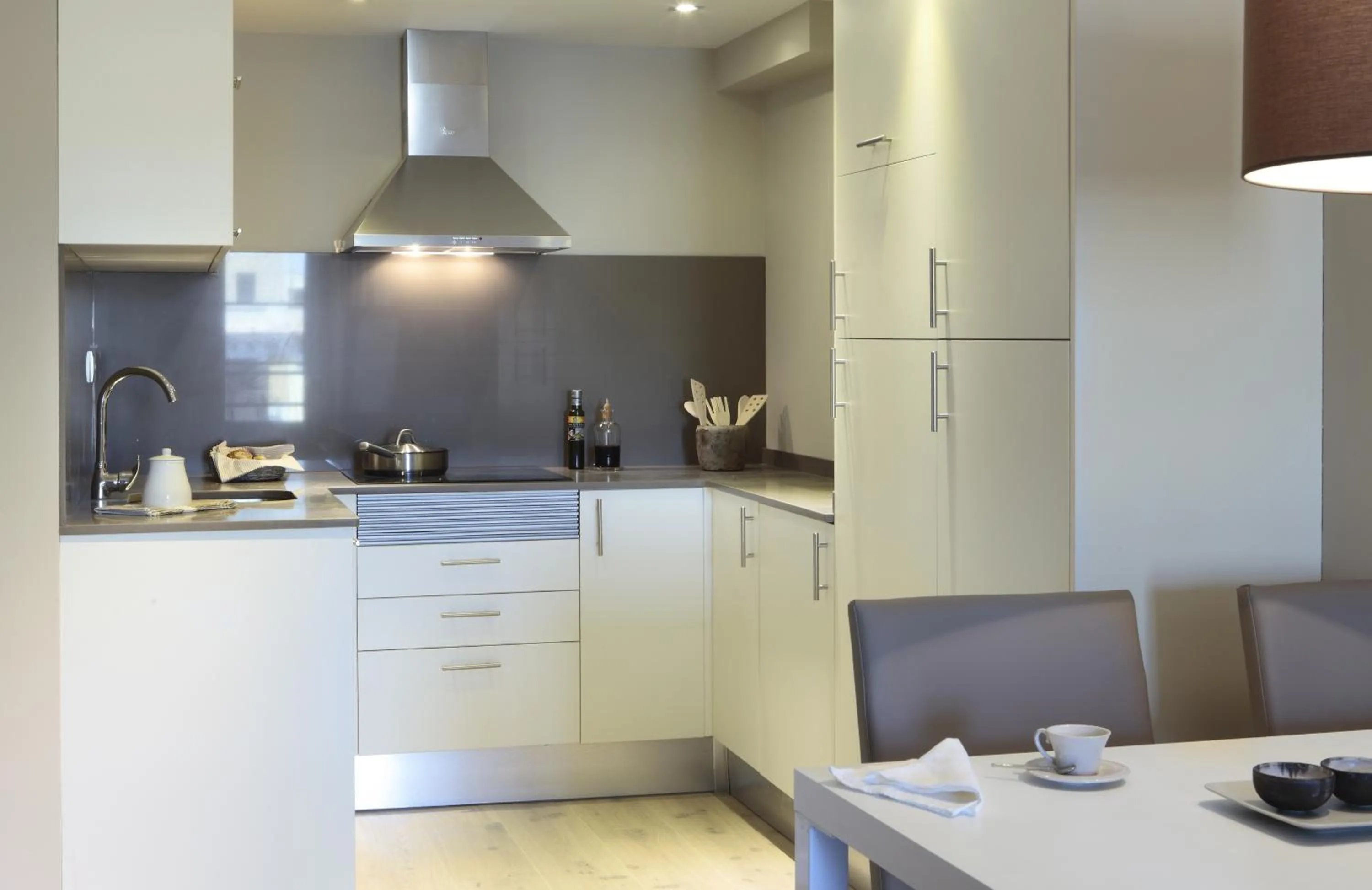 Kitchen or kitchenette in Rambla 102