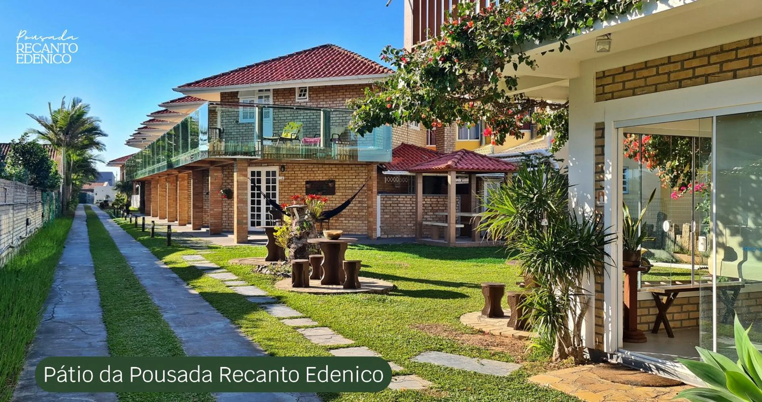 Property building in Pousada Recanto Edênico - à beira mar da Praia Ponta do Papagaio, Palhoça SC