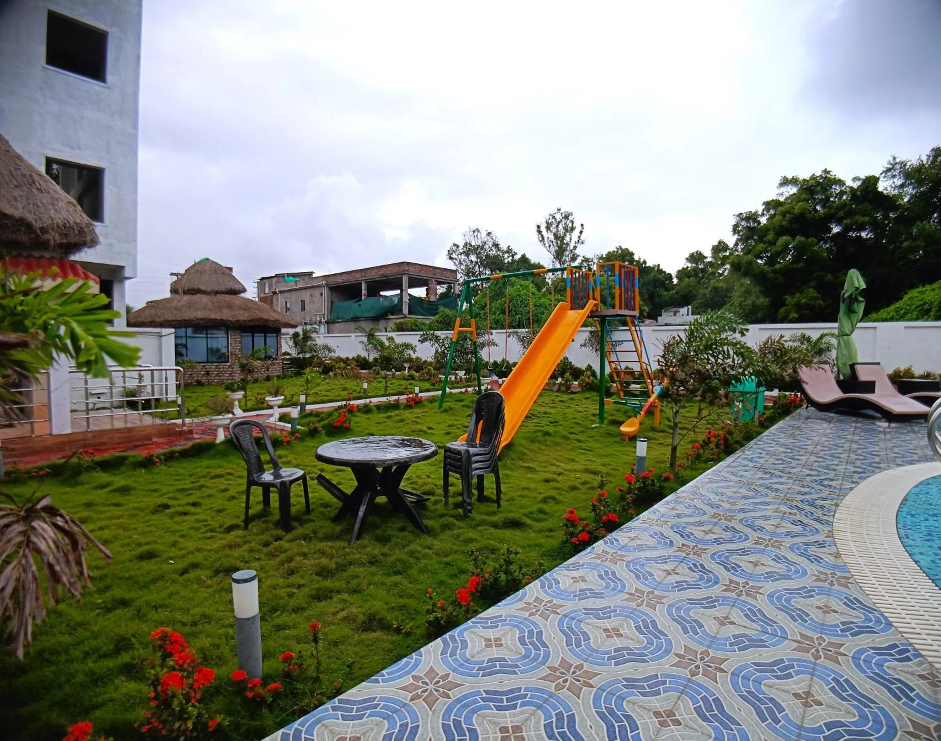 Day in Shinjini Resort