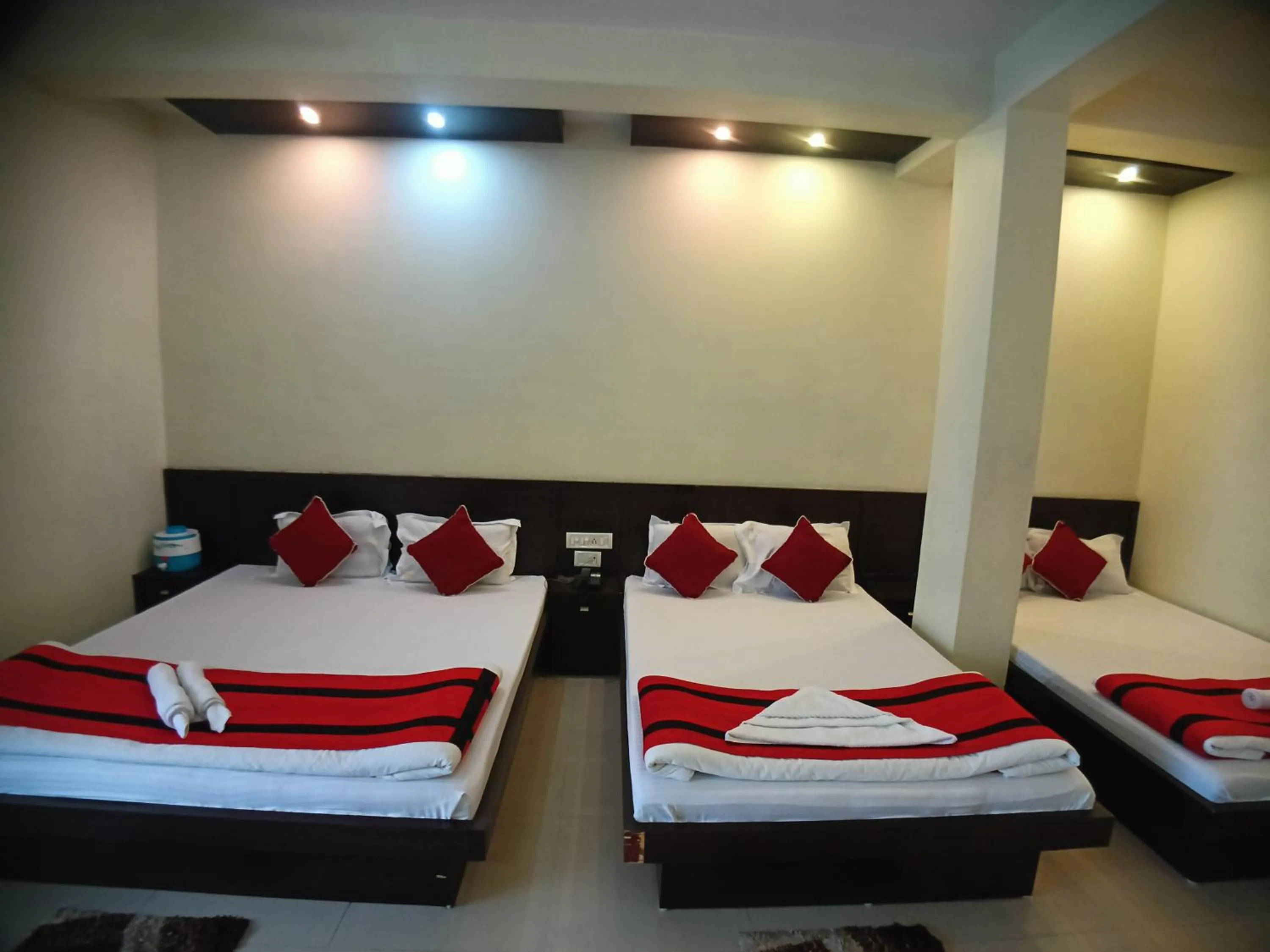 Bed in Shinjini Resort