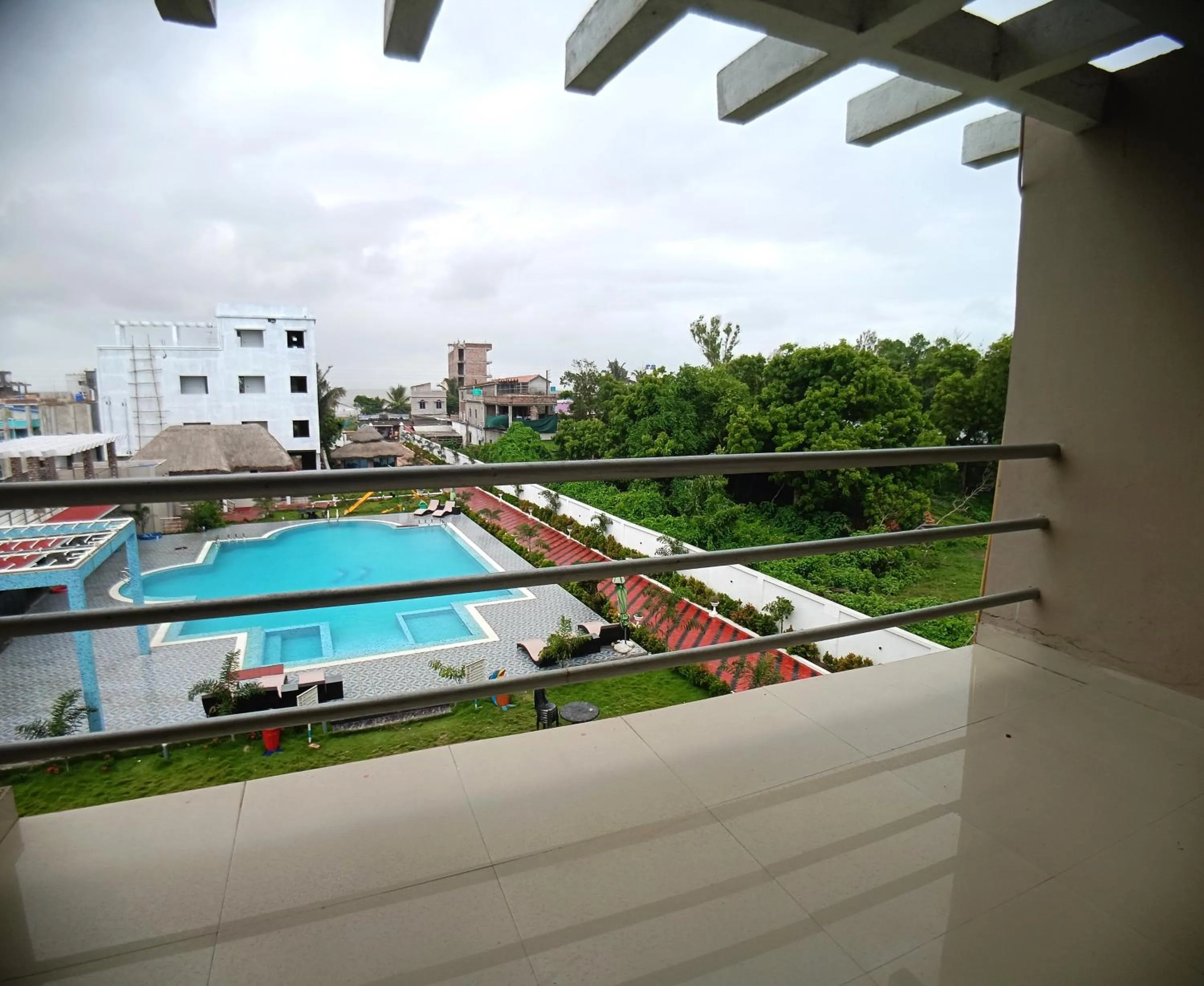 Day in Shinjini Resort