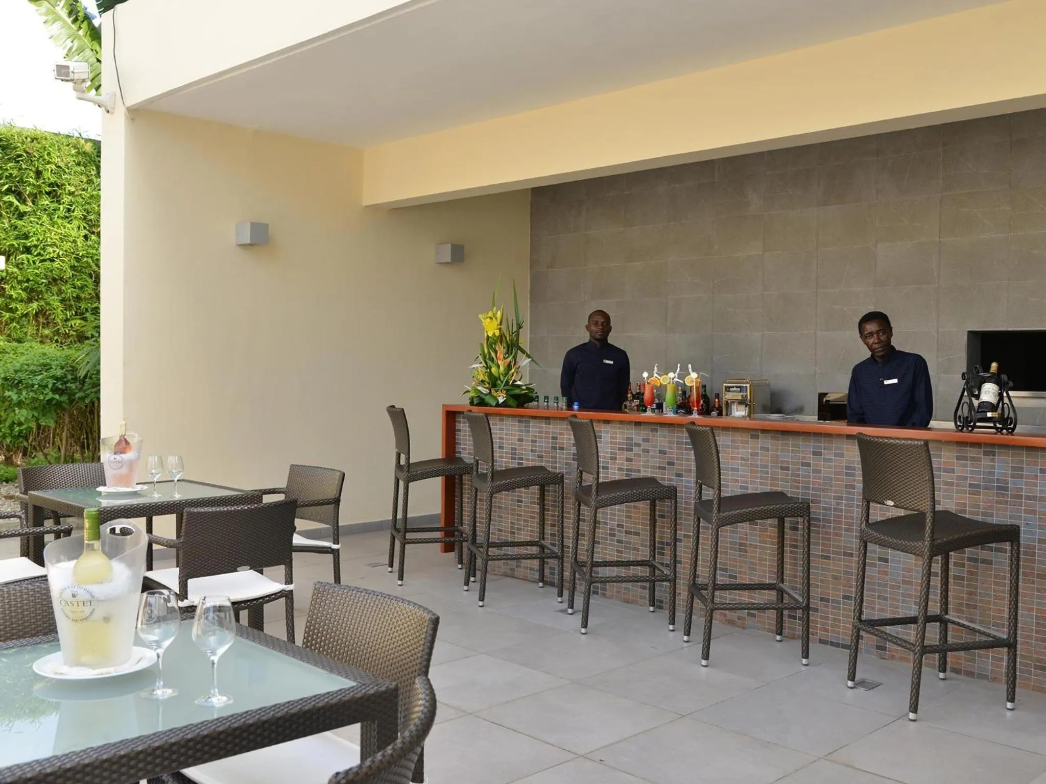 Lounge or bar in Hôtel Le Cristal