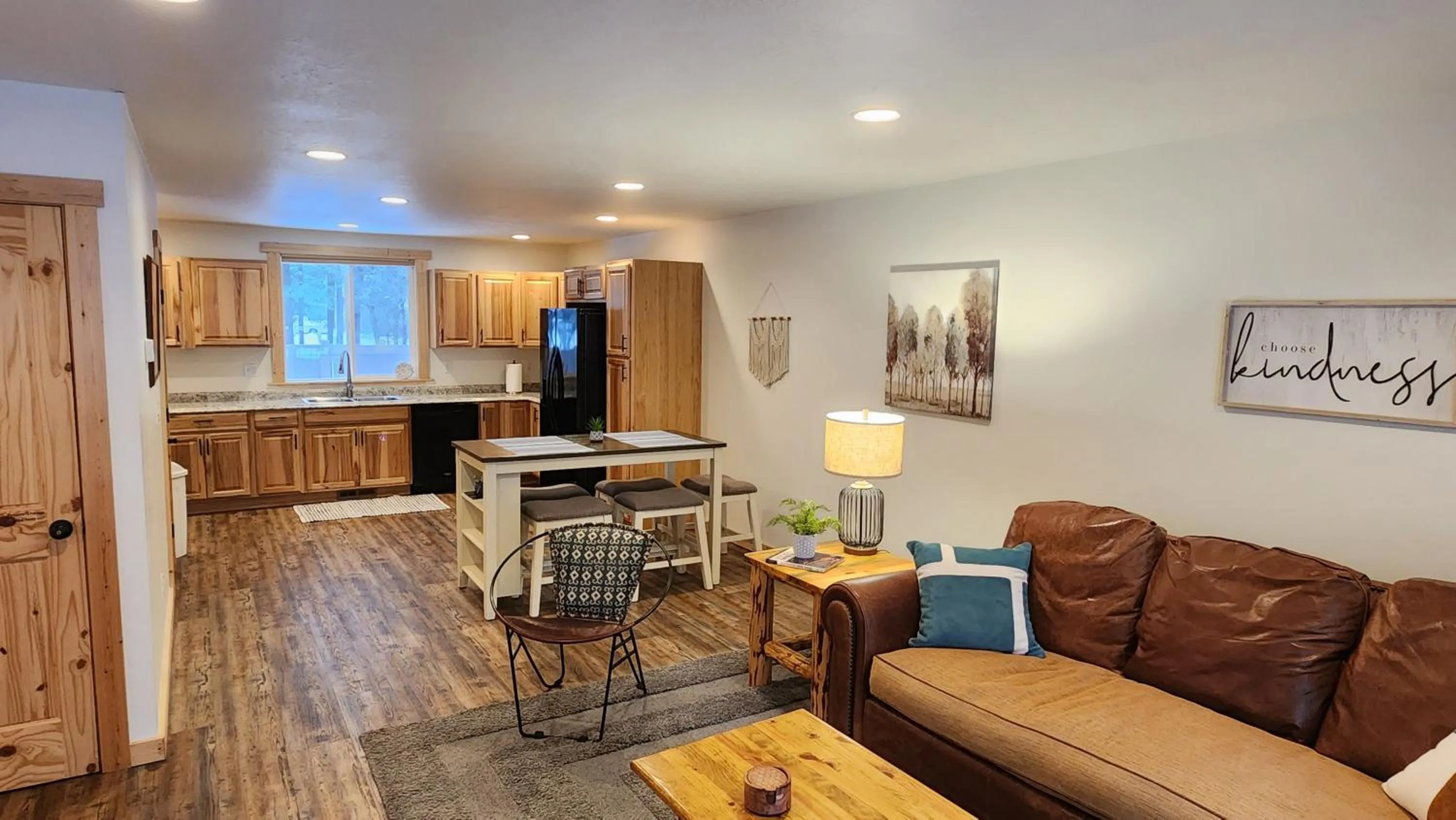 Kitchen or kitchenette in Beargrass Lodging & RV Resort