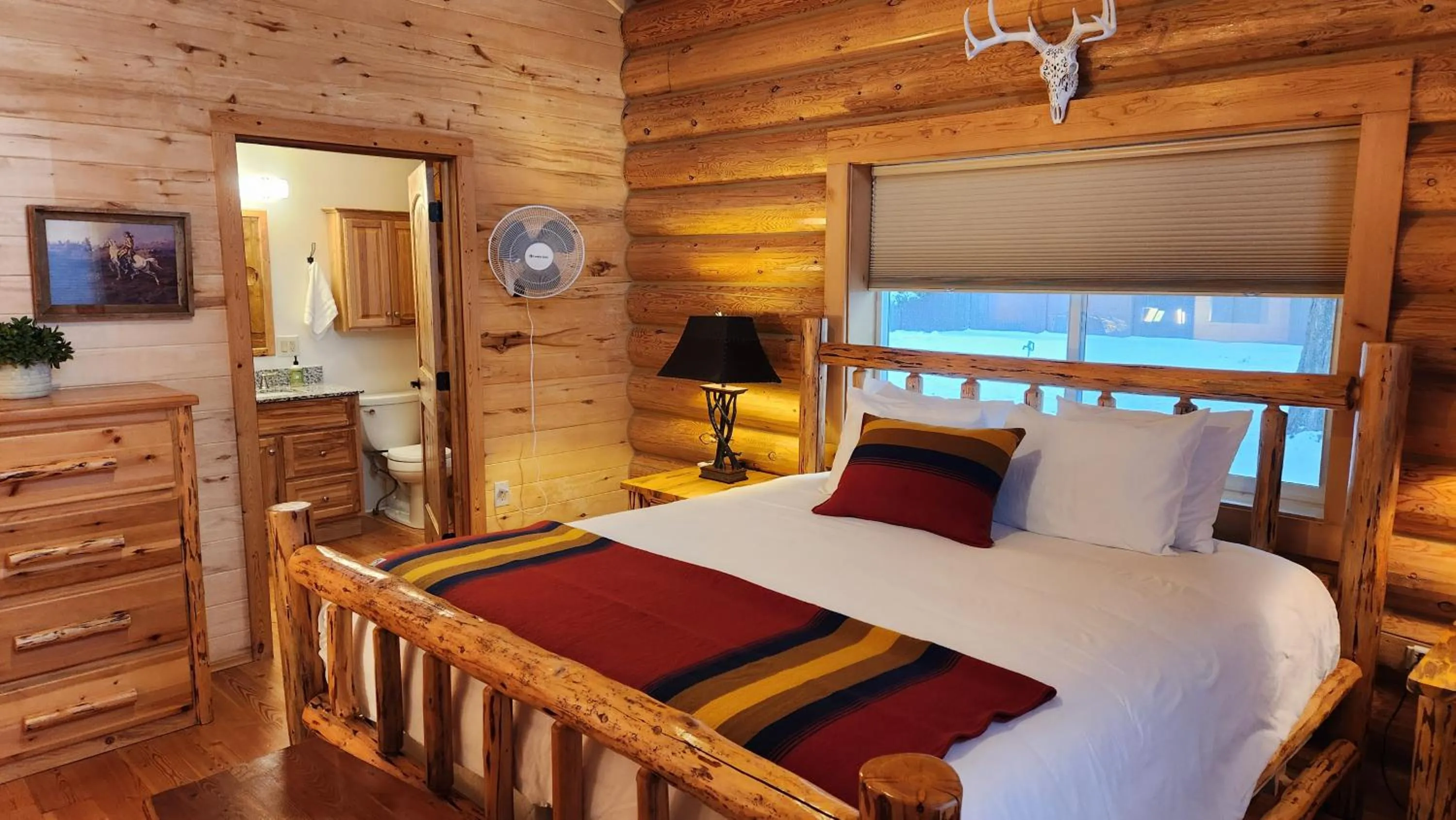 Bed in Beargrass Lodging & RV Resort