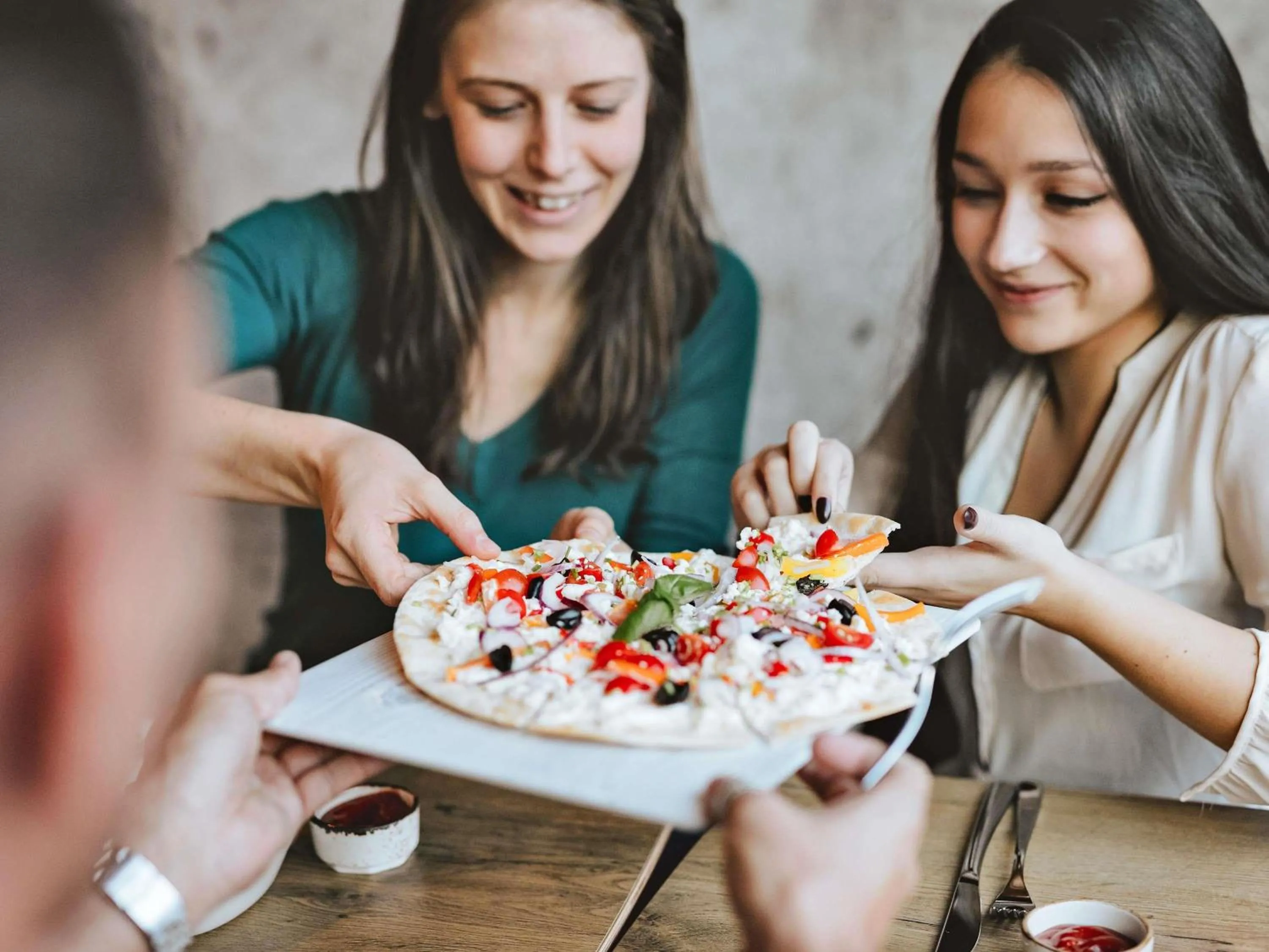 Restaurant/places to eat in Ibis Casanearshore