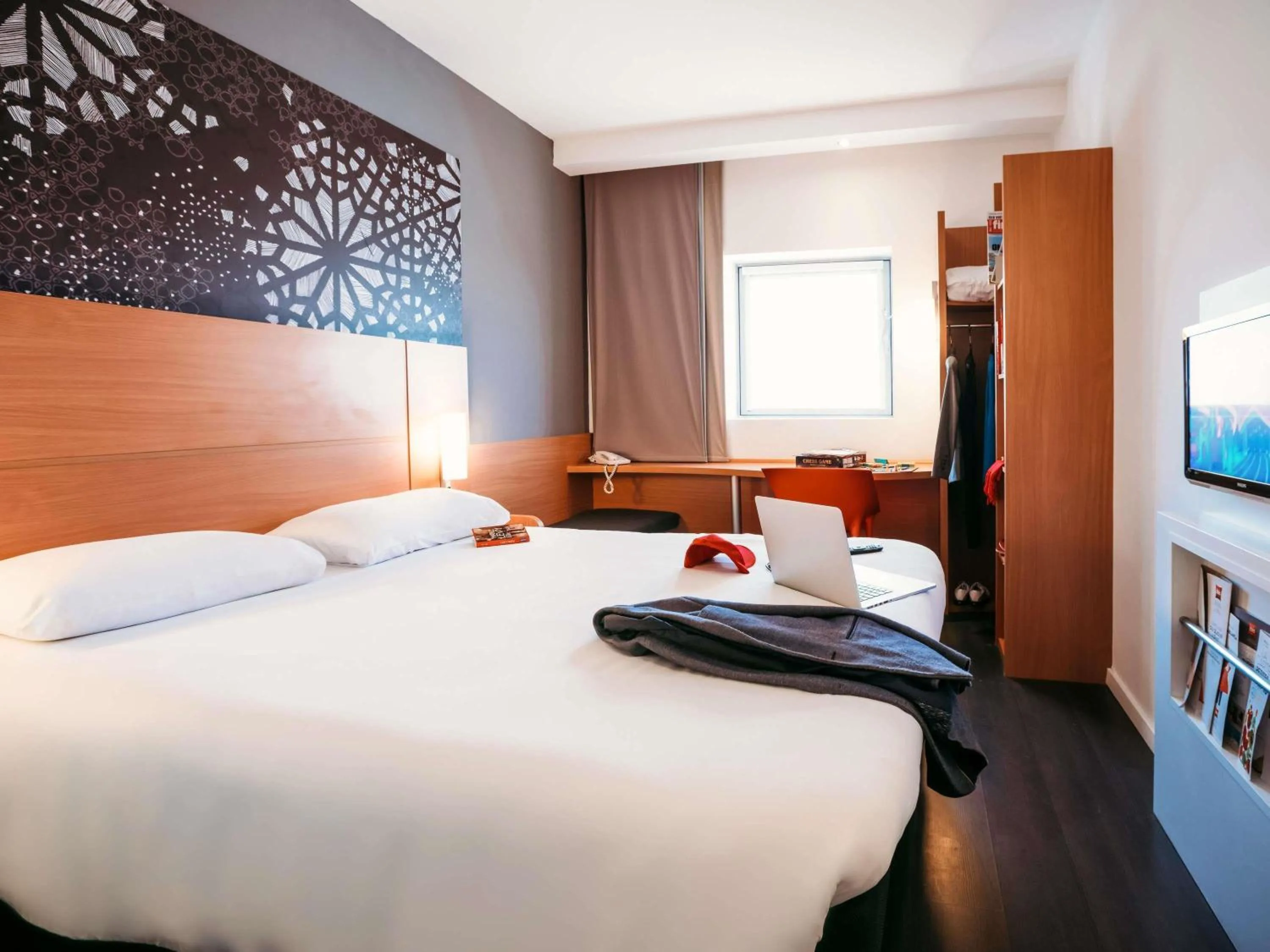 Bedroom, Bed in Ibis Casanearshore