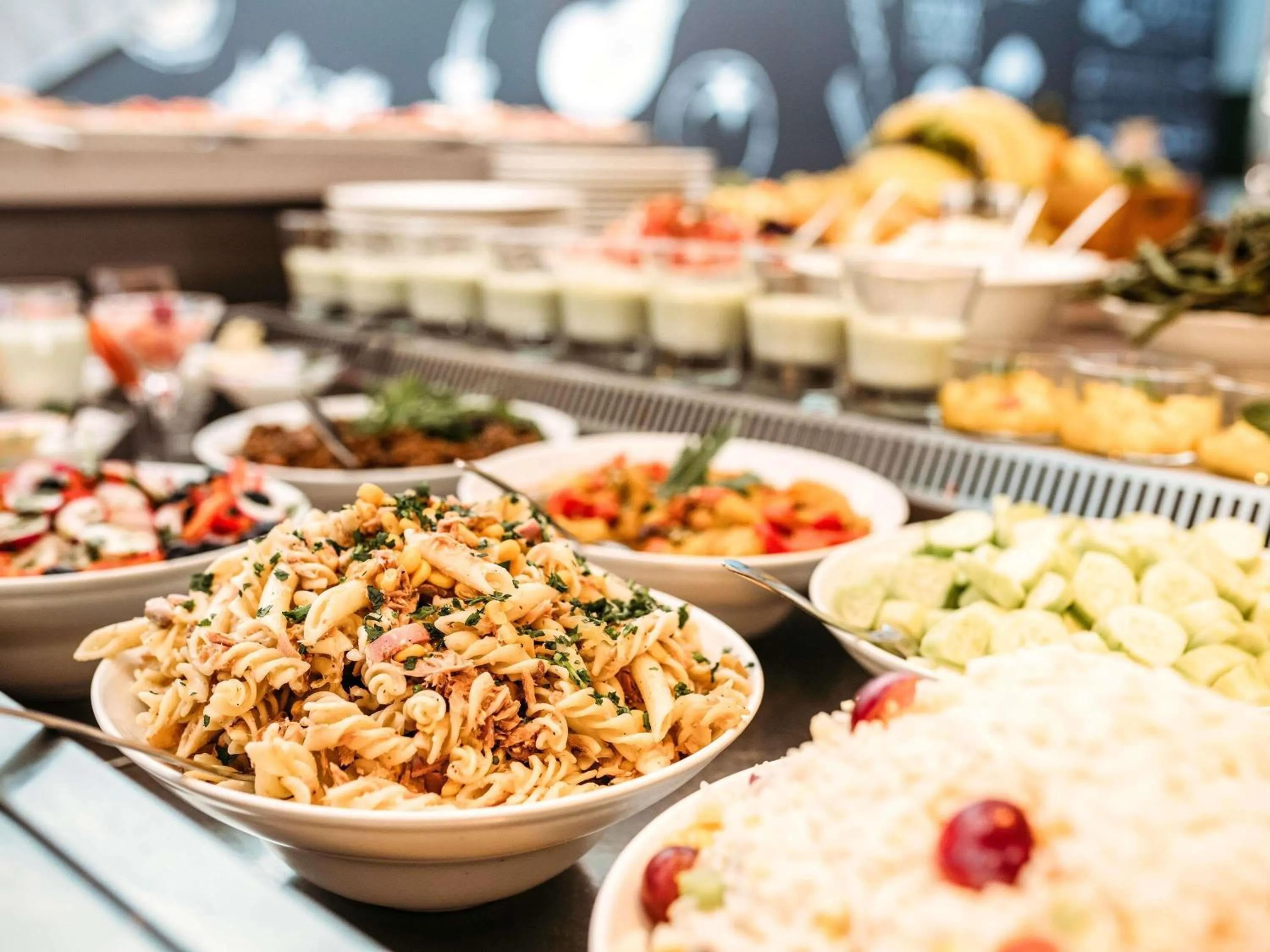 Restaurant/places to eat in Ibis Casanearshore