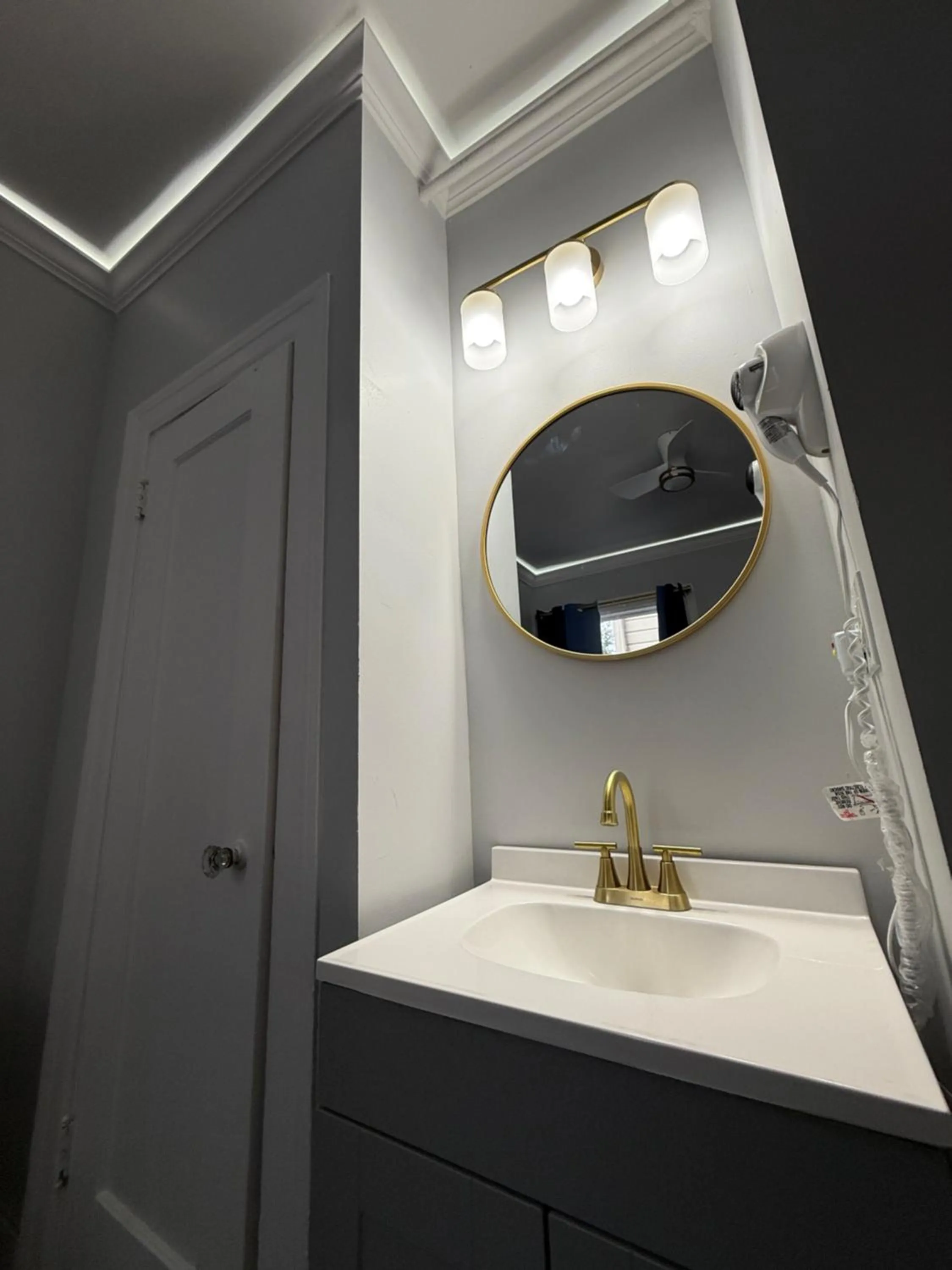 Open Air Bath in Twin Peaks Hotel