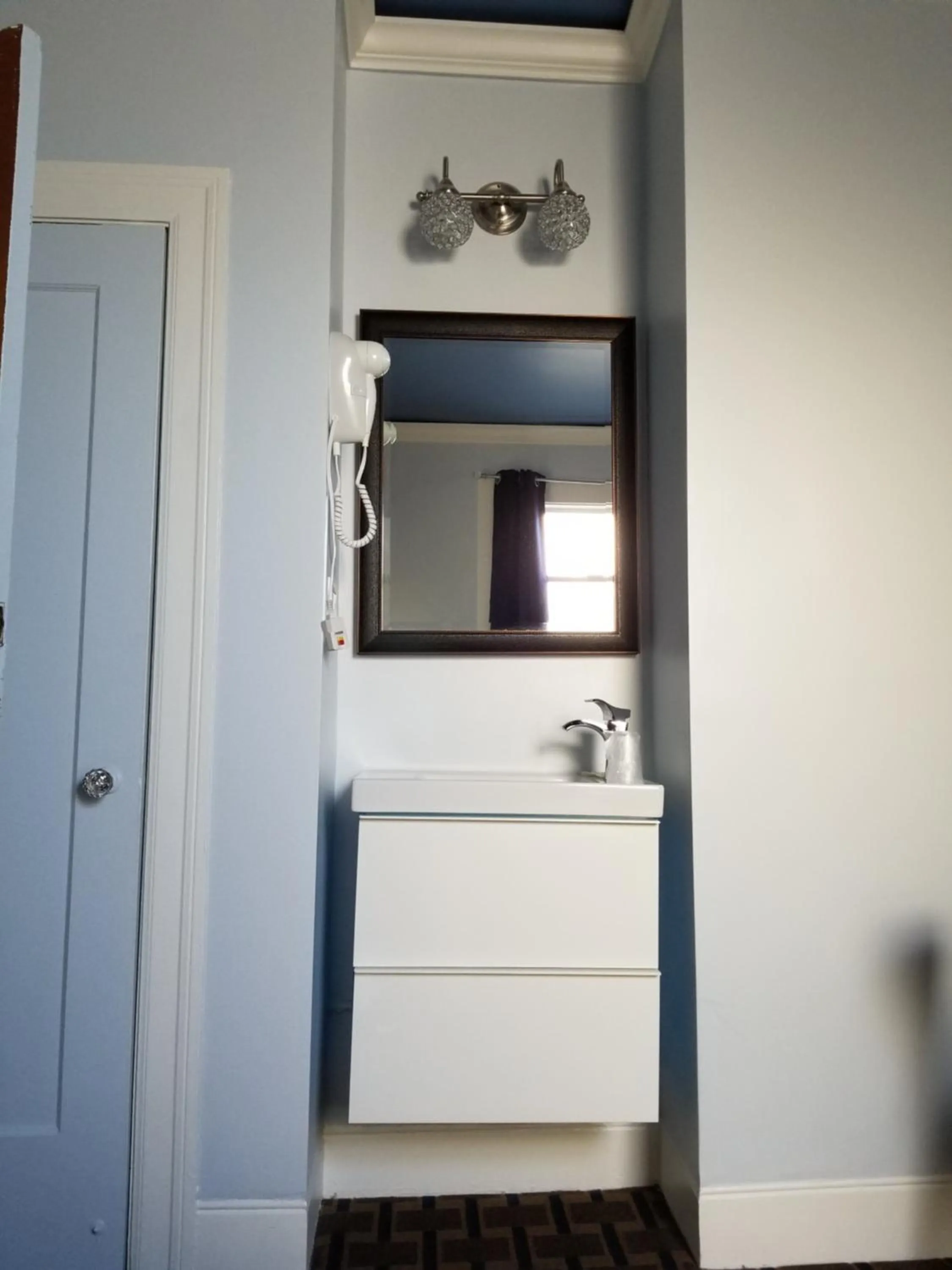 Bedroom in Twin Peaks Hotel