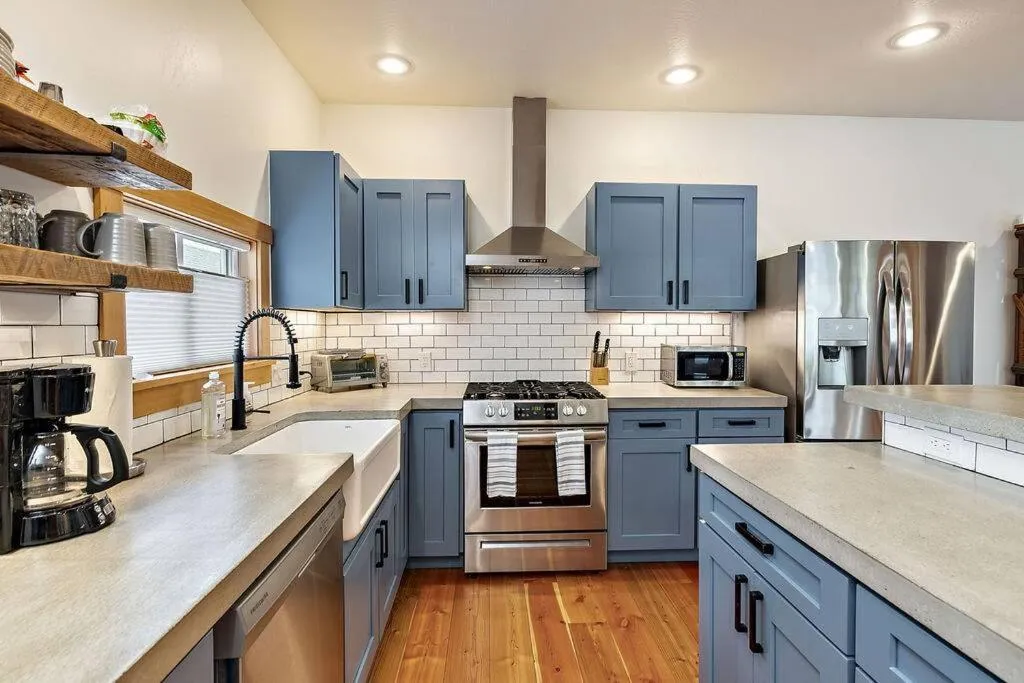 Coffee/tea facilities in The Mountain House by WanderLodges