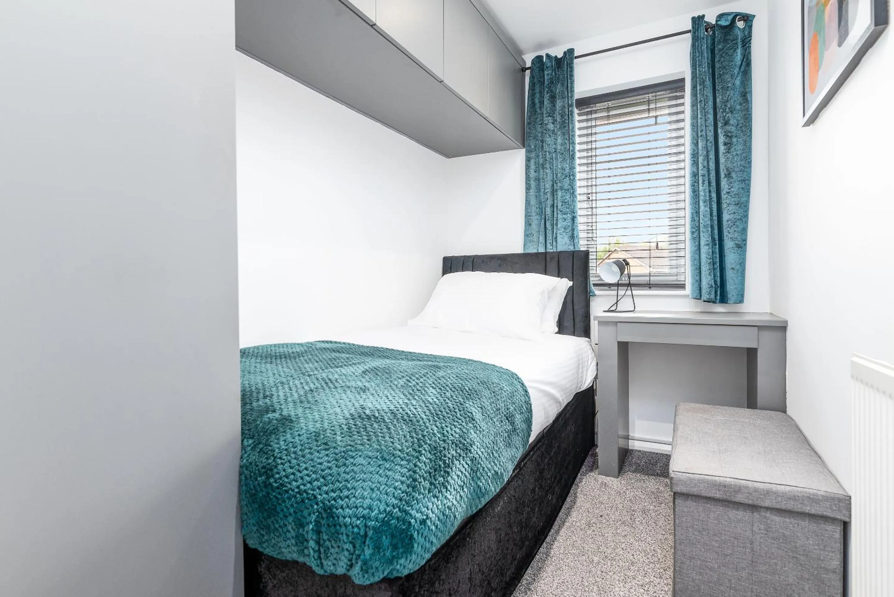 Bedroom, Bed in Marham Close