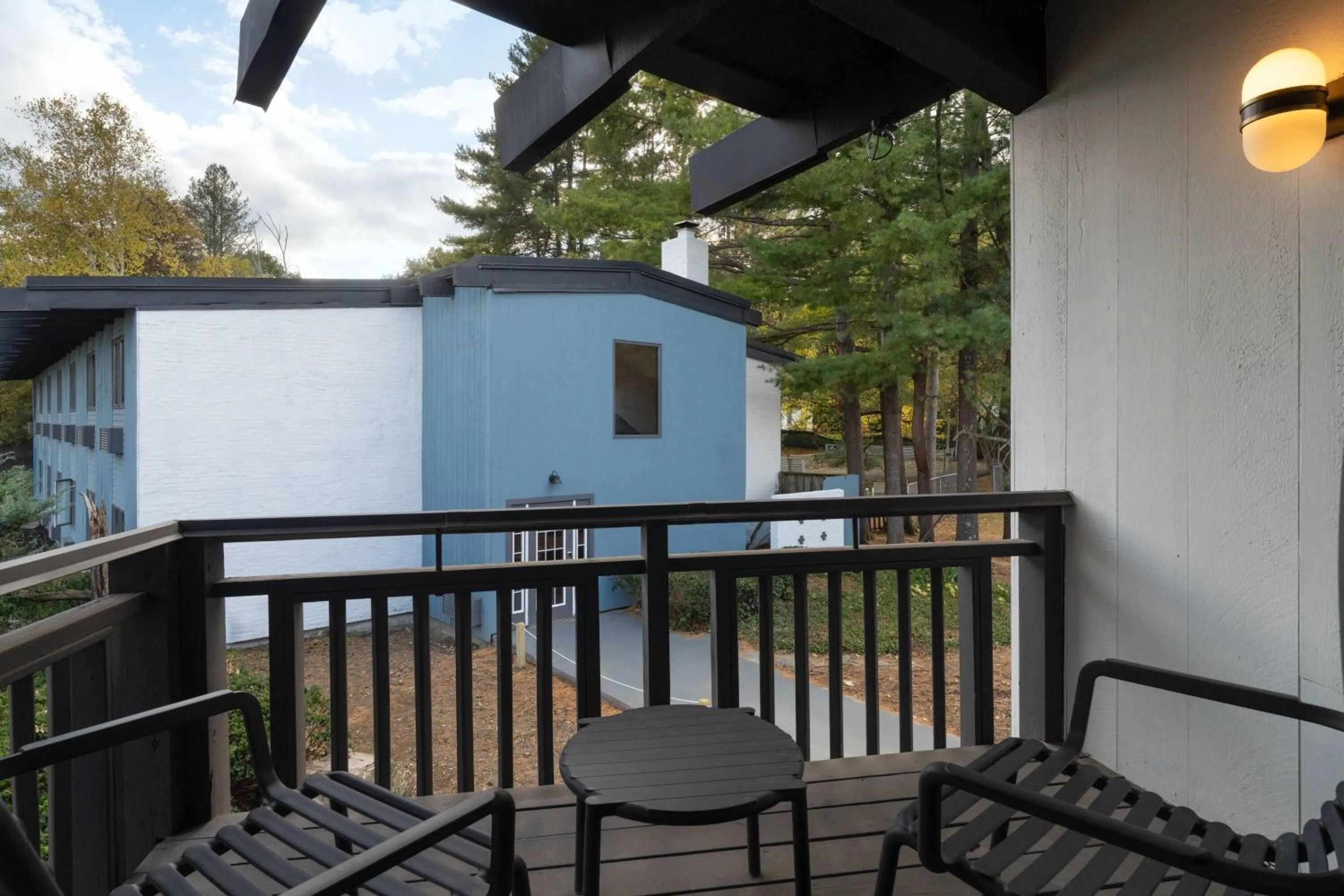 Photo of the whole room in Hotel Vervana, Trademark Collection by Wyndham