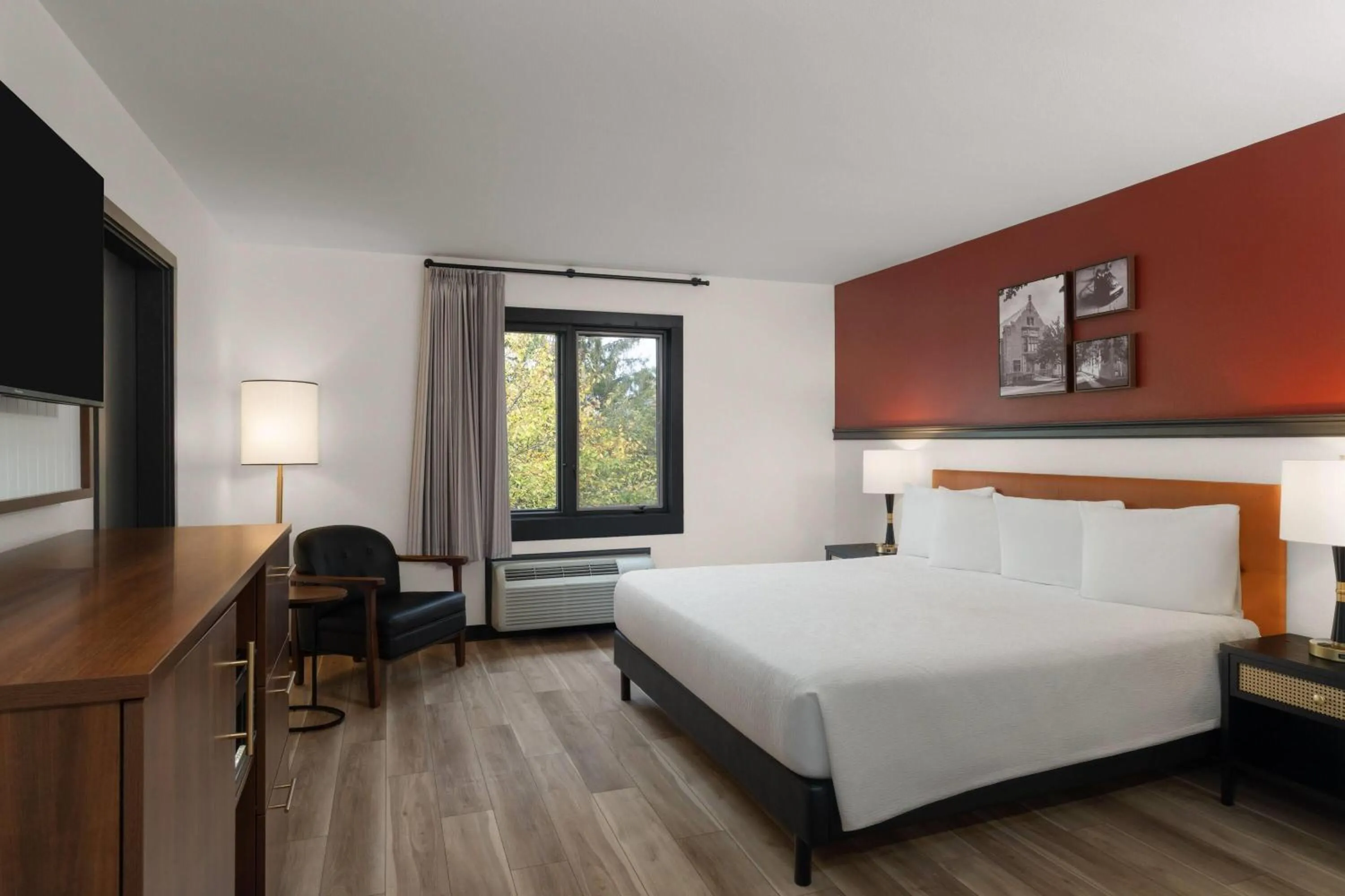 Photo of the whole room, Bed in Hotel Vervana, Trademark Collection by Wyndham