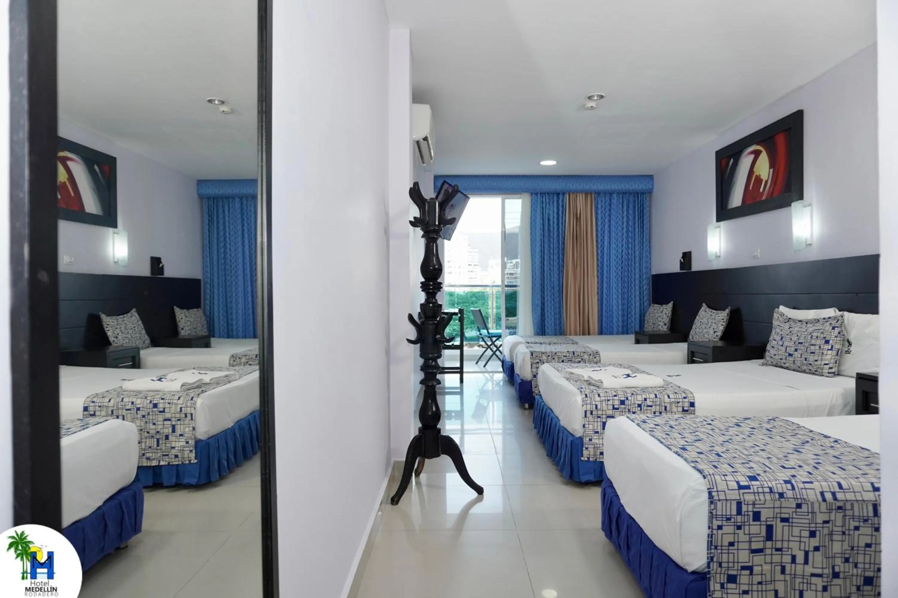 Photo of the whole room, Bed in Hotel Medellín Rodadero