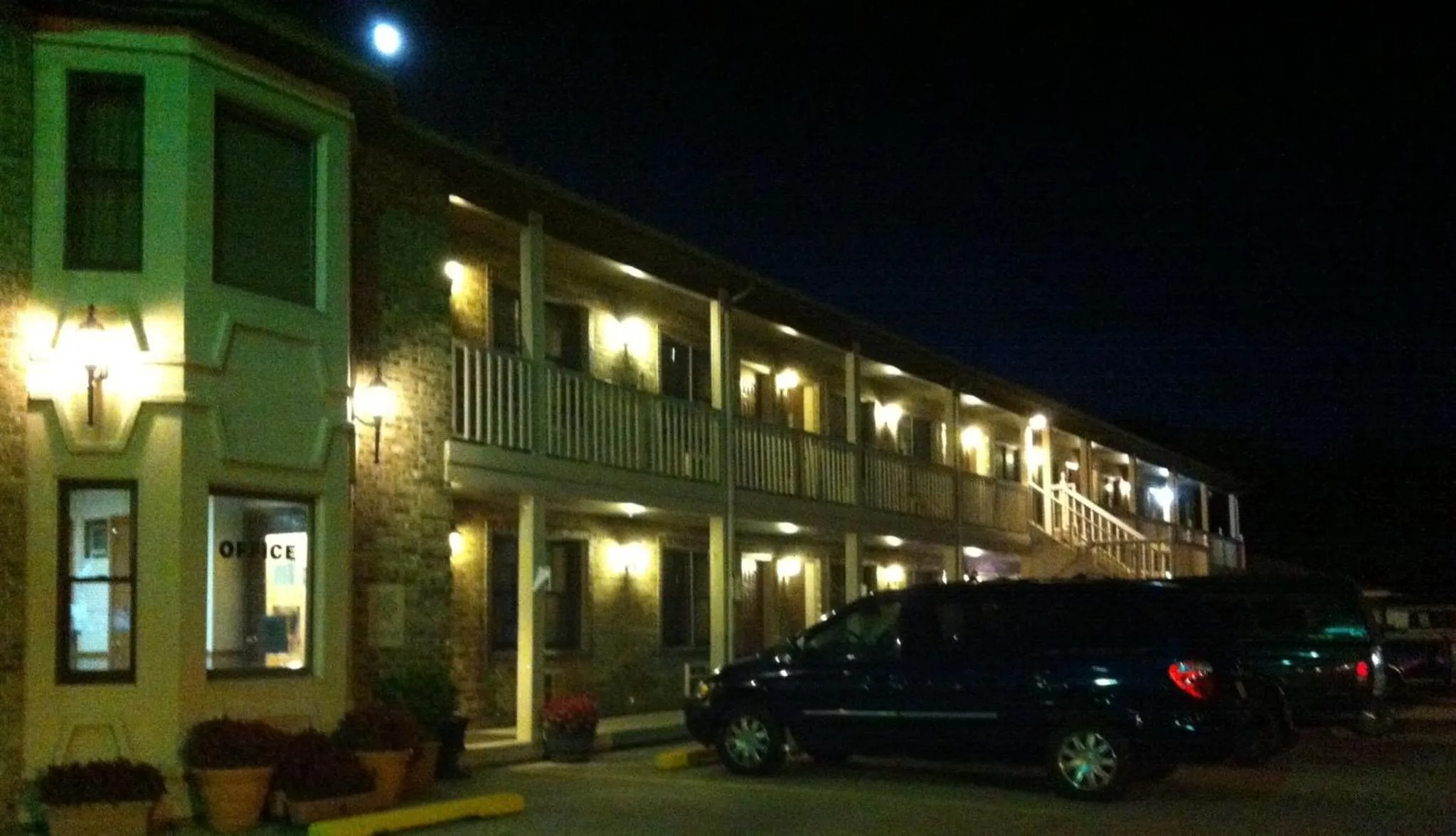 East Street Inn & Suites