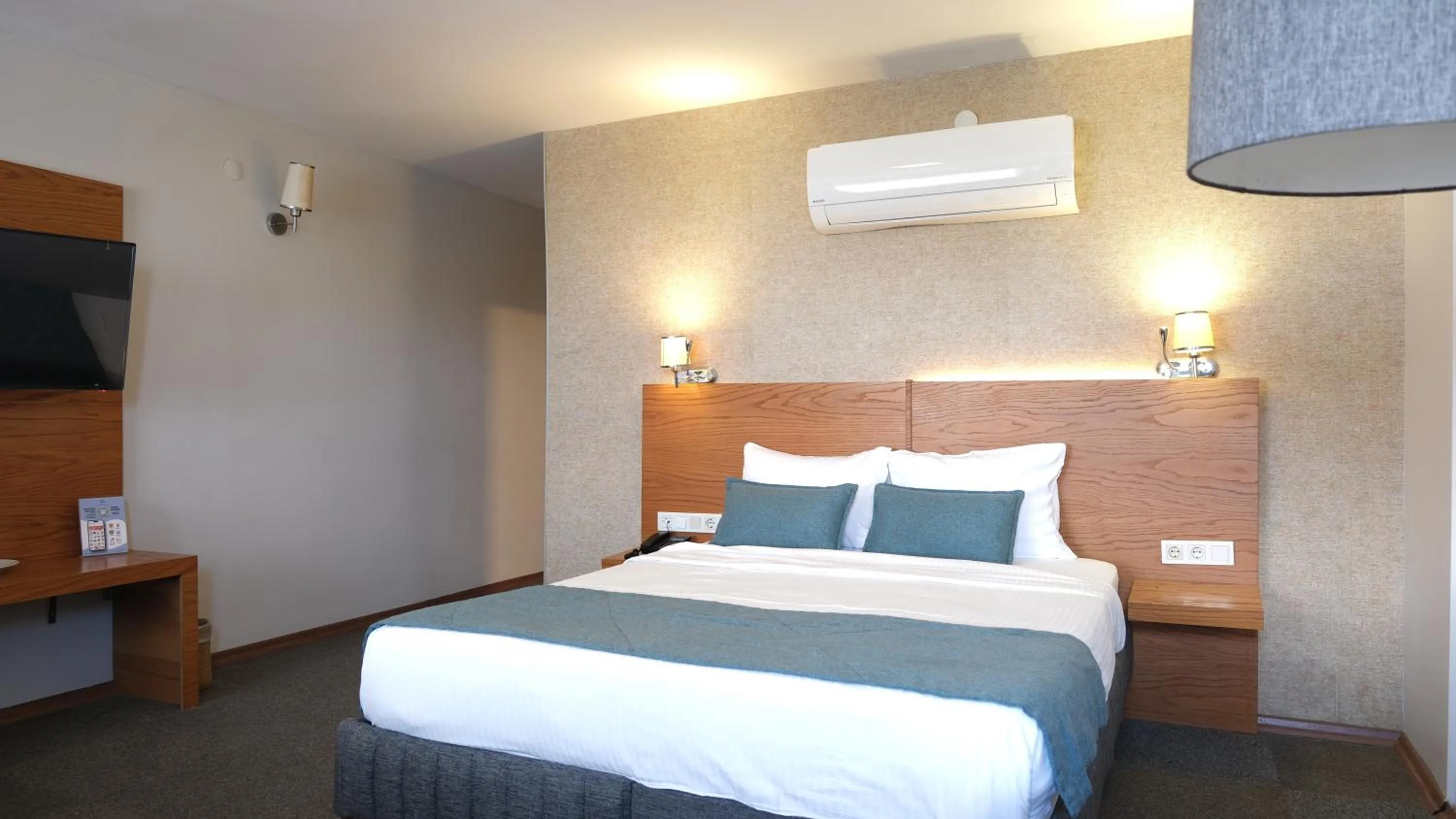 Bed in Varyant Hotel