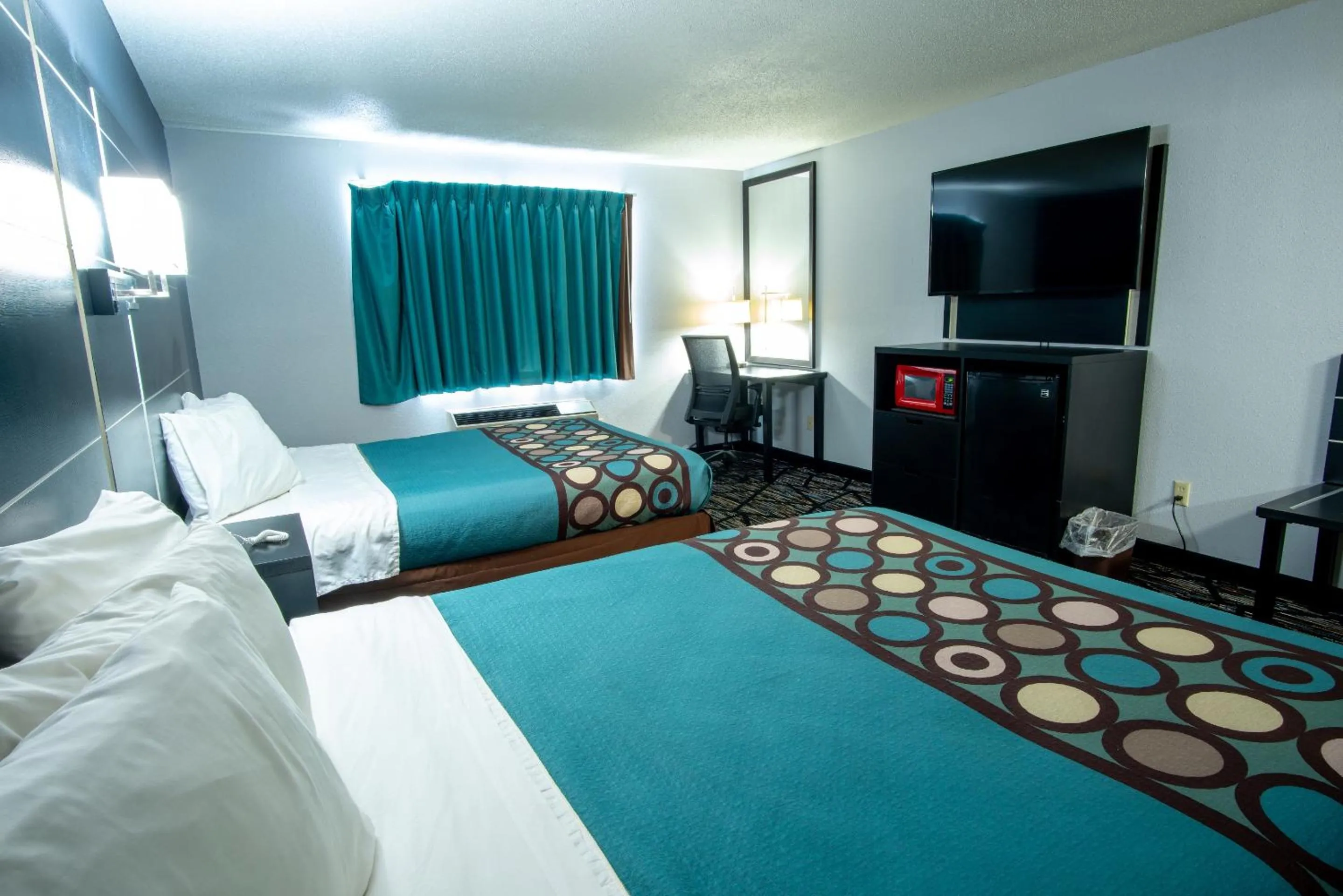 Bed in Coratel Inn & Suites by Jasper New Richmond