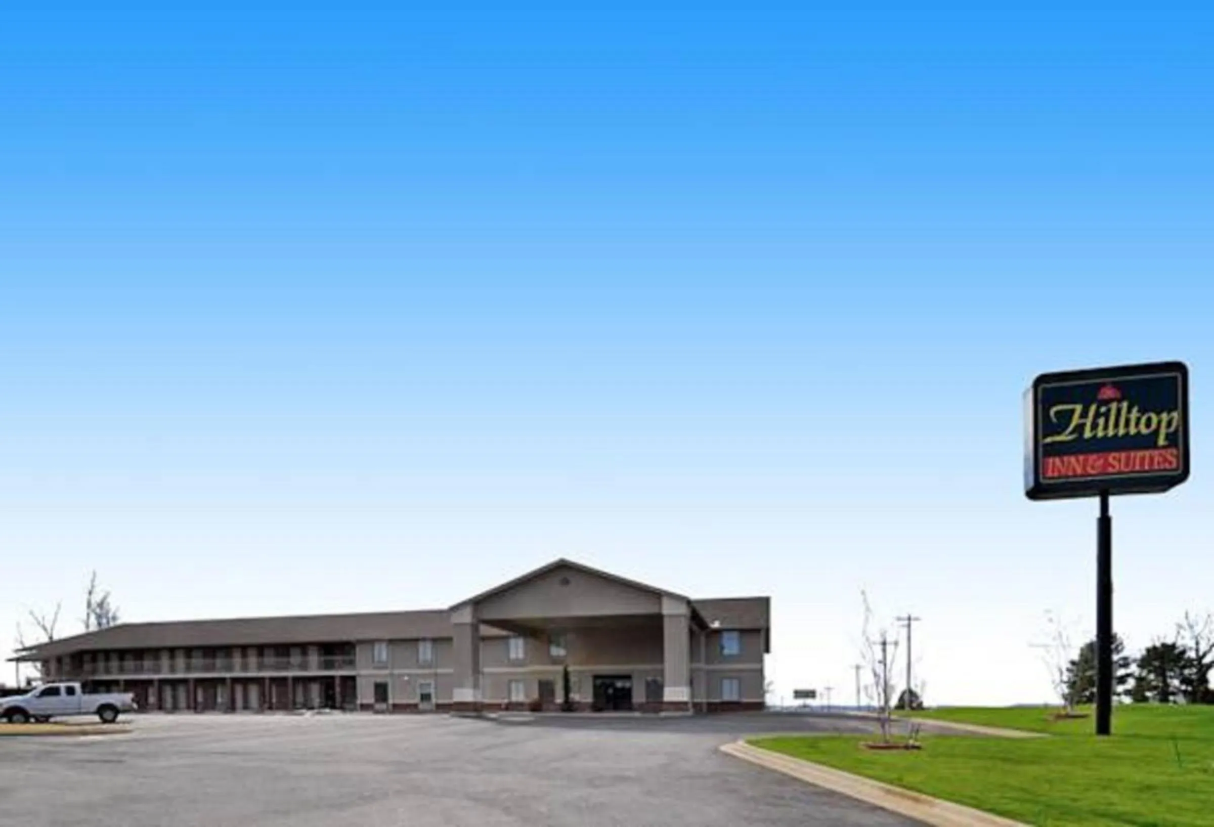 Facade/entrance in Econo Lodge Inn & Suites