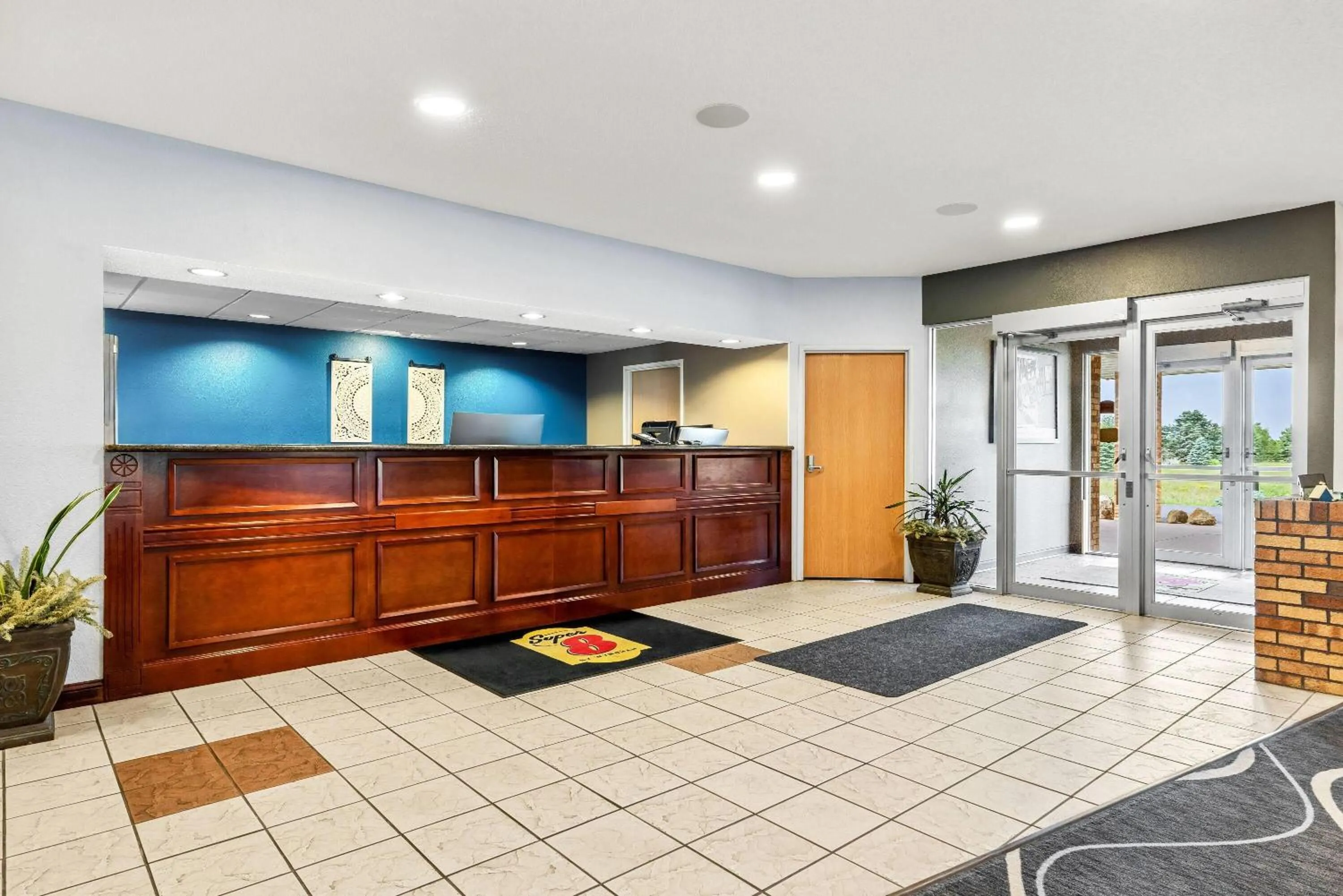 Lobby or reception in Super 8 by Wyndham Osseo WI