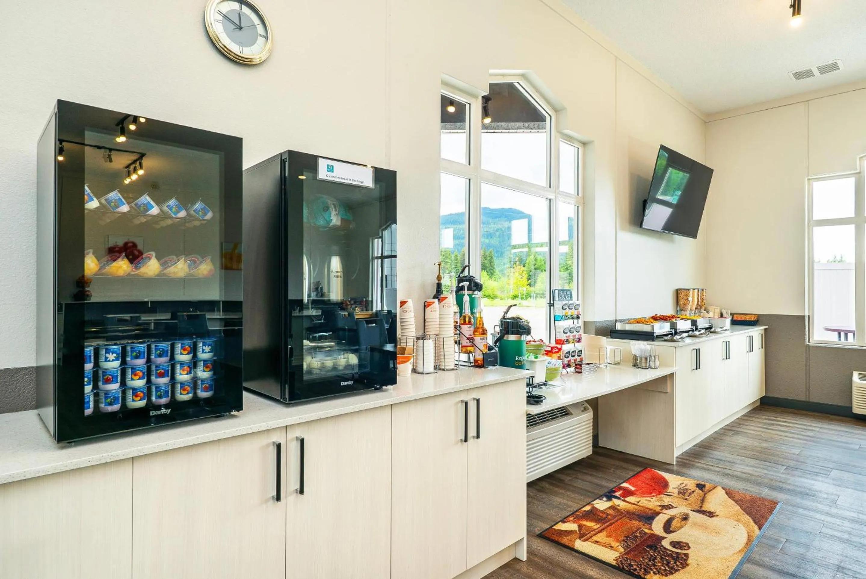 Breakfast in Quality Inn & Suites