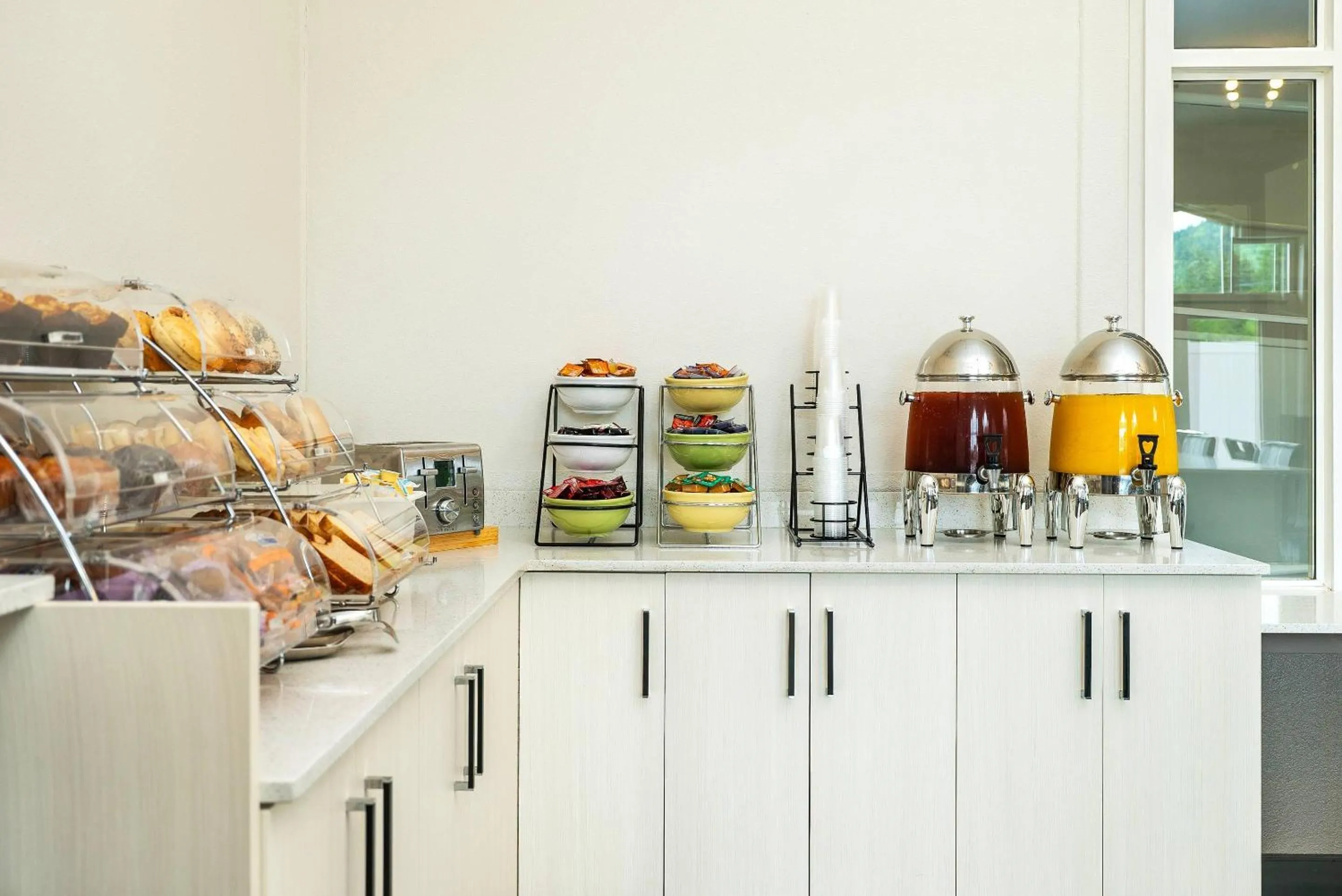 Breakfast in Quality Inn & Suites