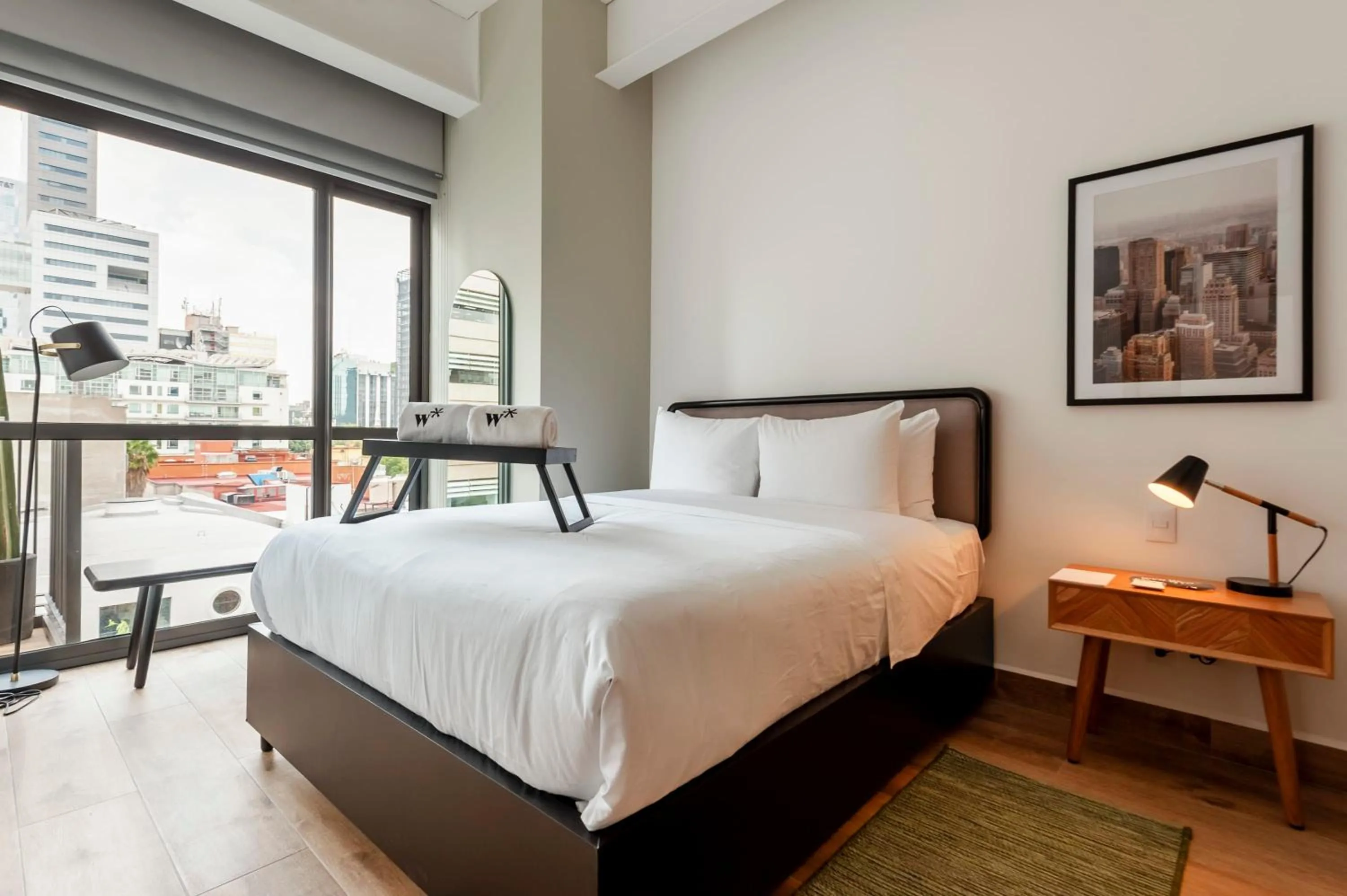 Bedroom, Bed in Londres 256 by Wynwood House