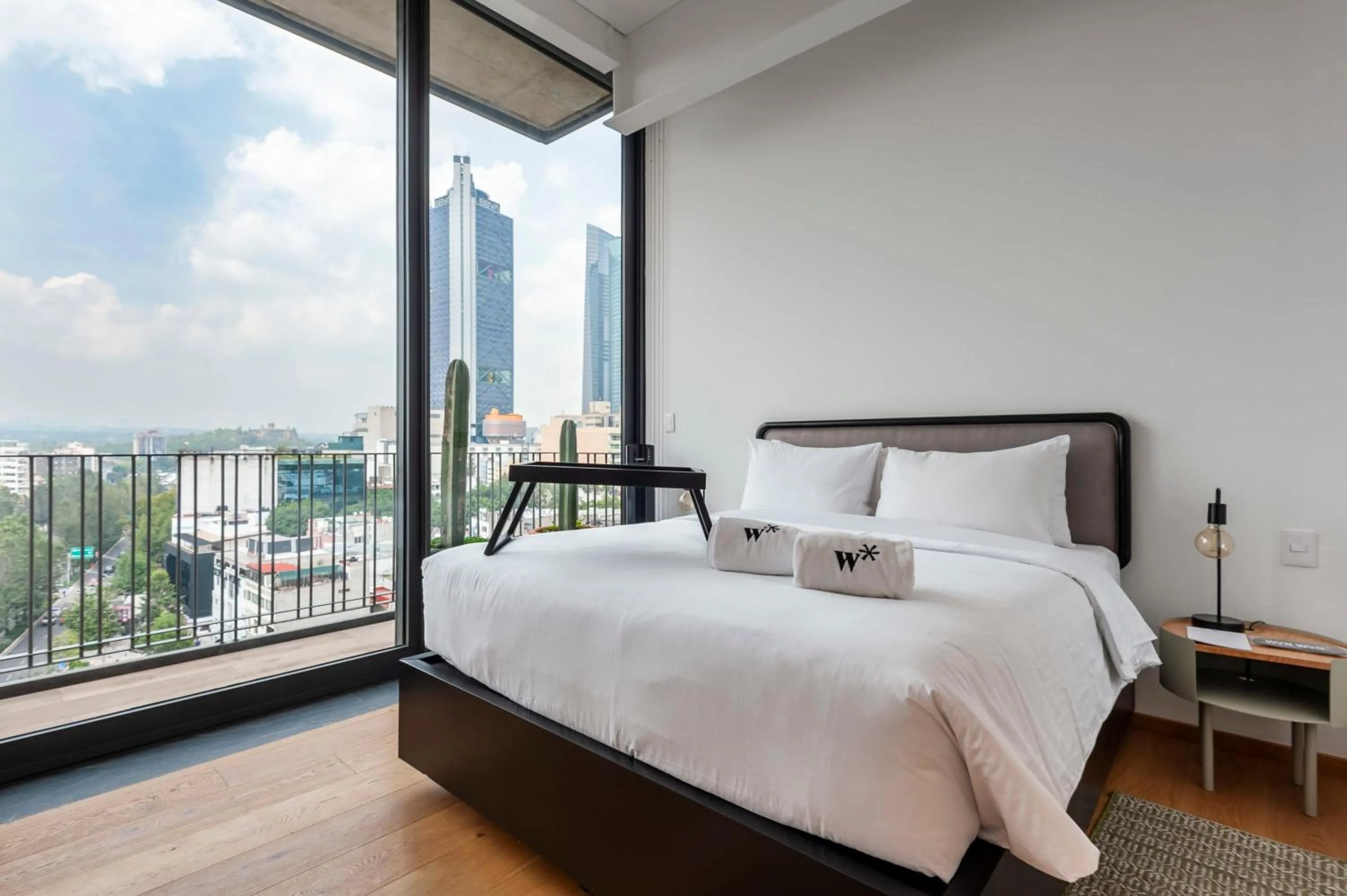 Bedroom, Bed in Londres 256 by Wynwood House