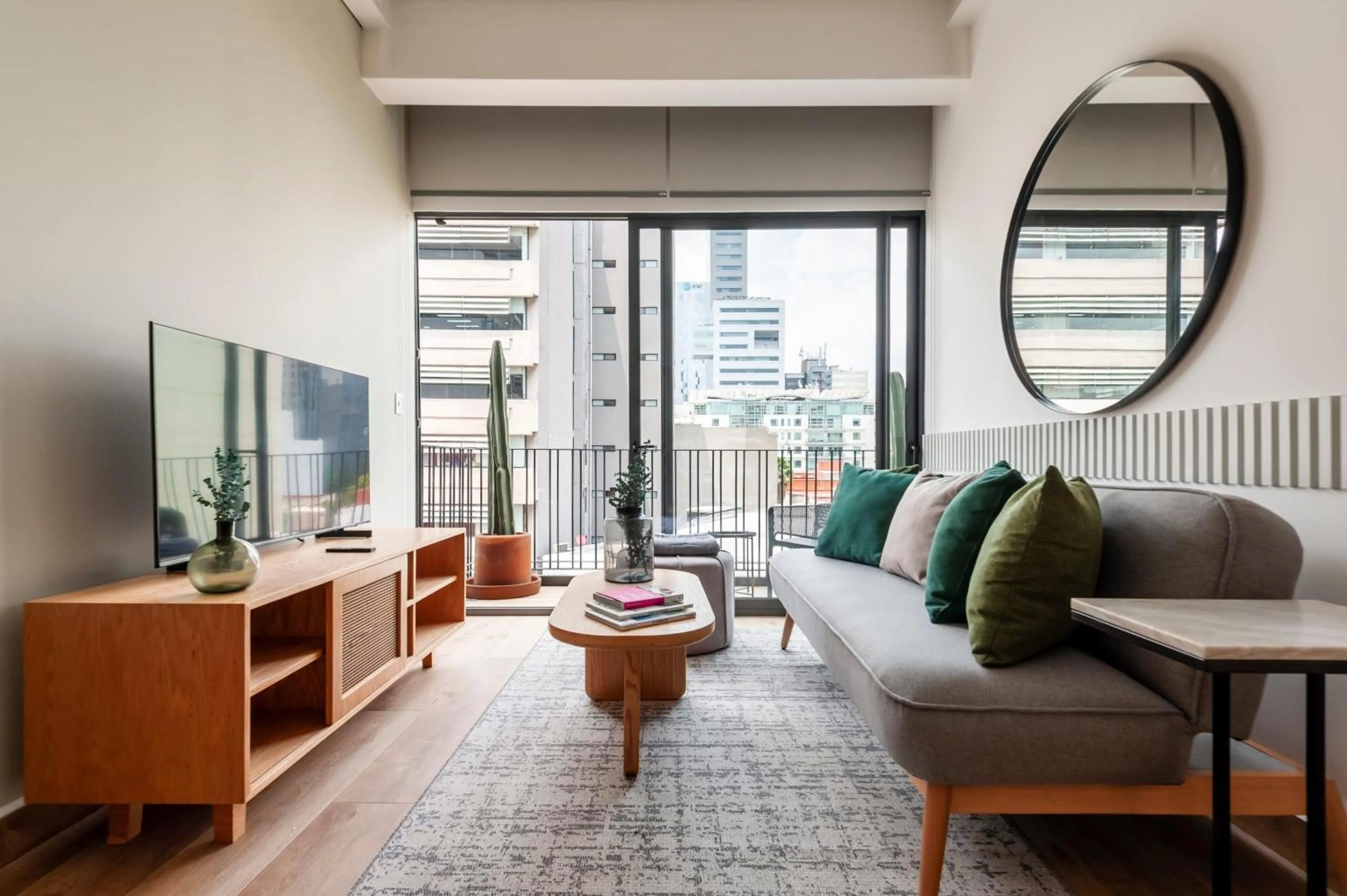 Living room in Londres 256 by Wynwood House