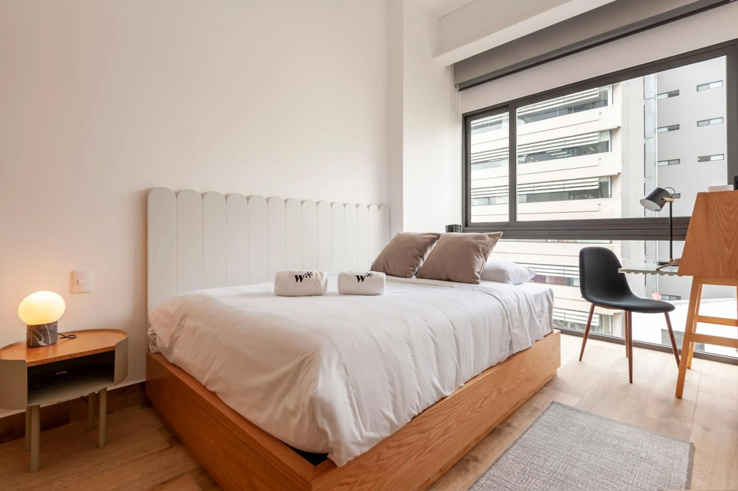 Bedroom, Bed in Londres 256 by Wynwood House