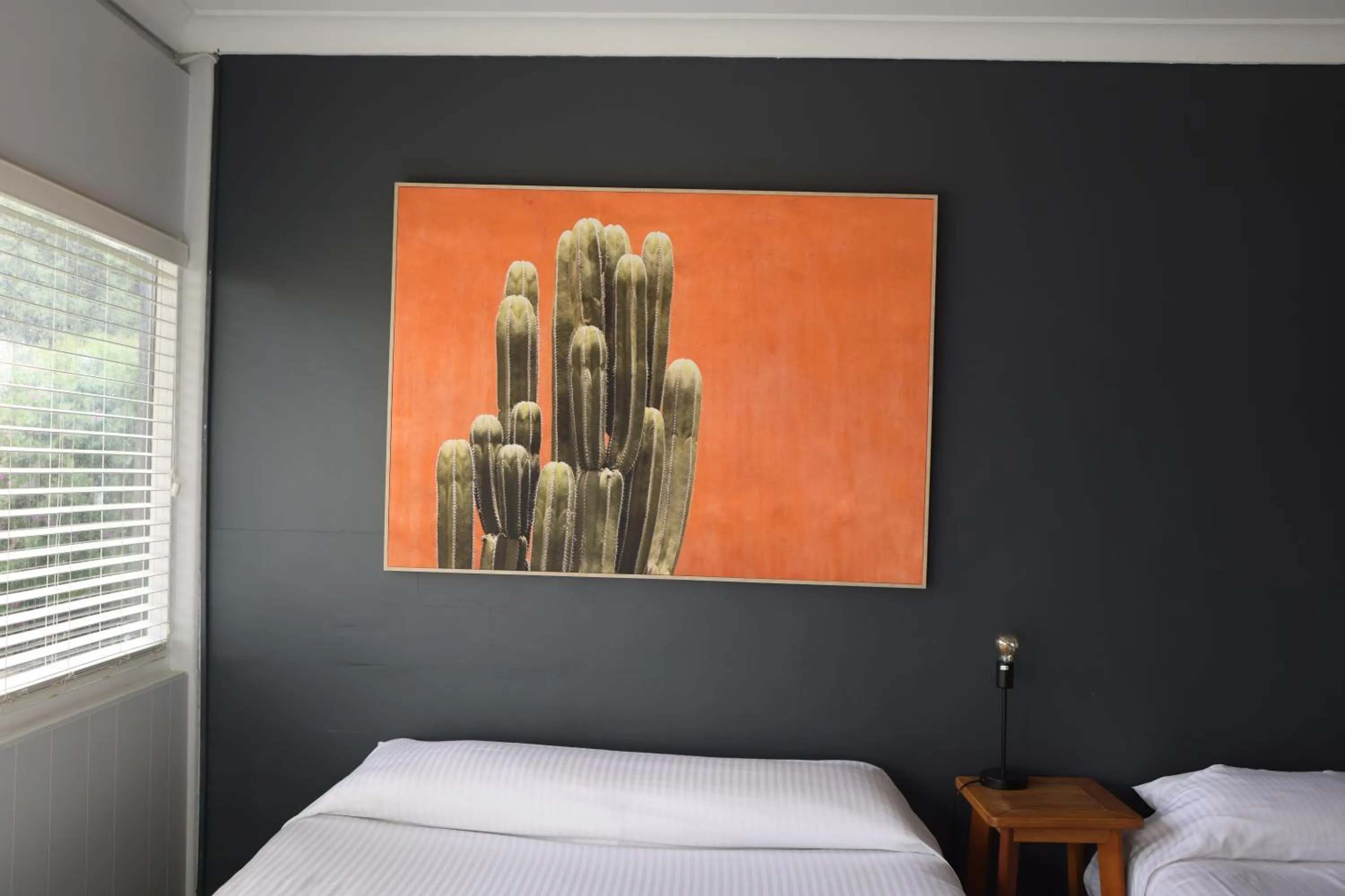 Bed in Motel Melrose