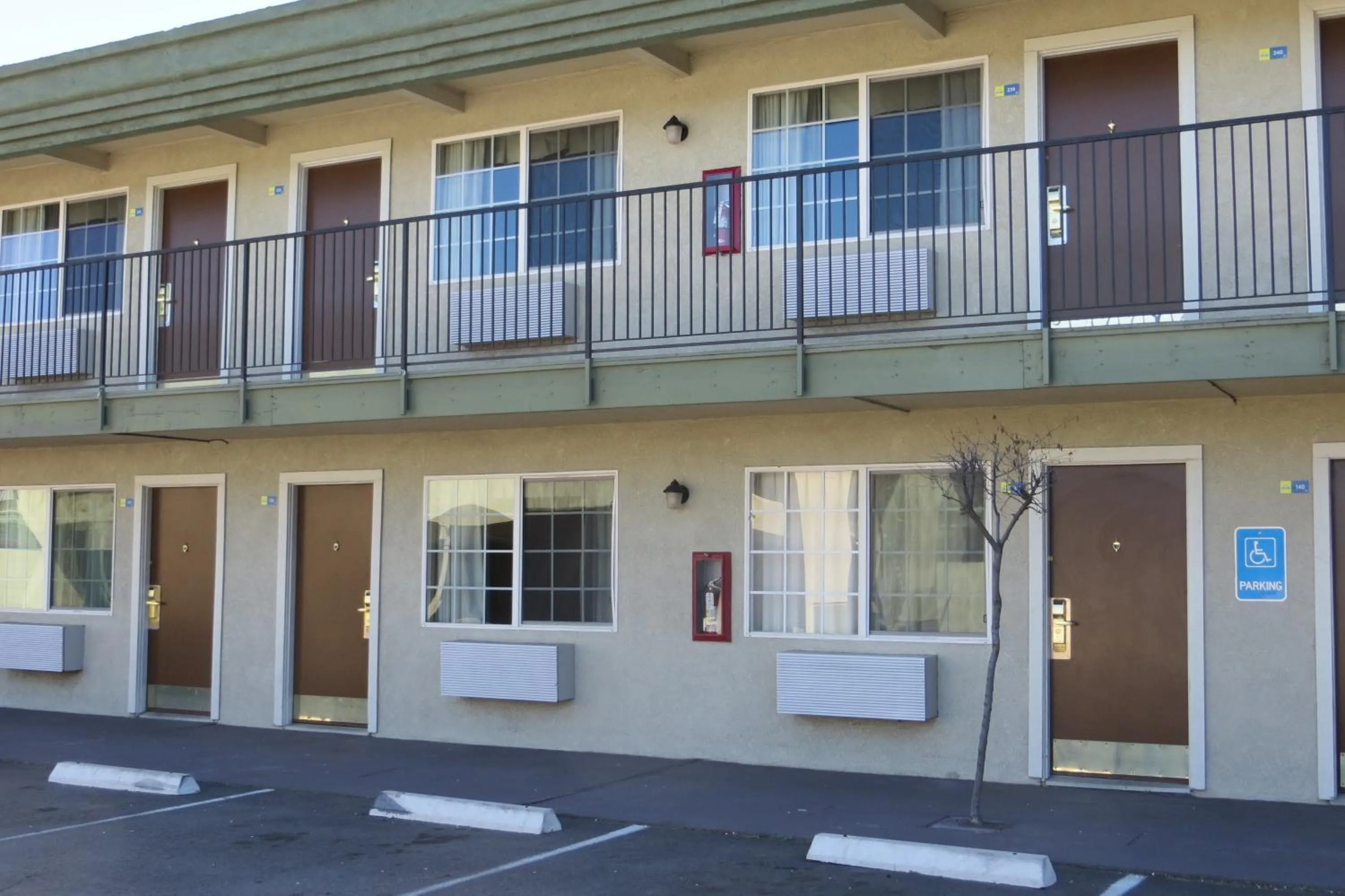 Property building in American Inn Stockton