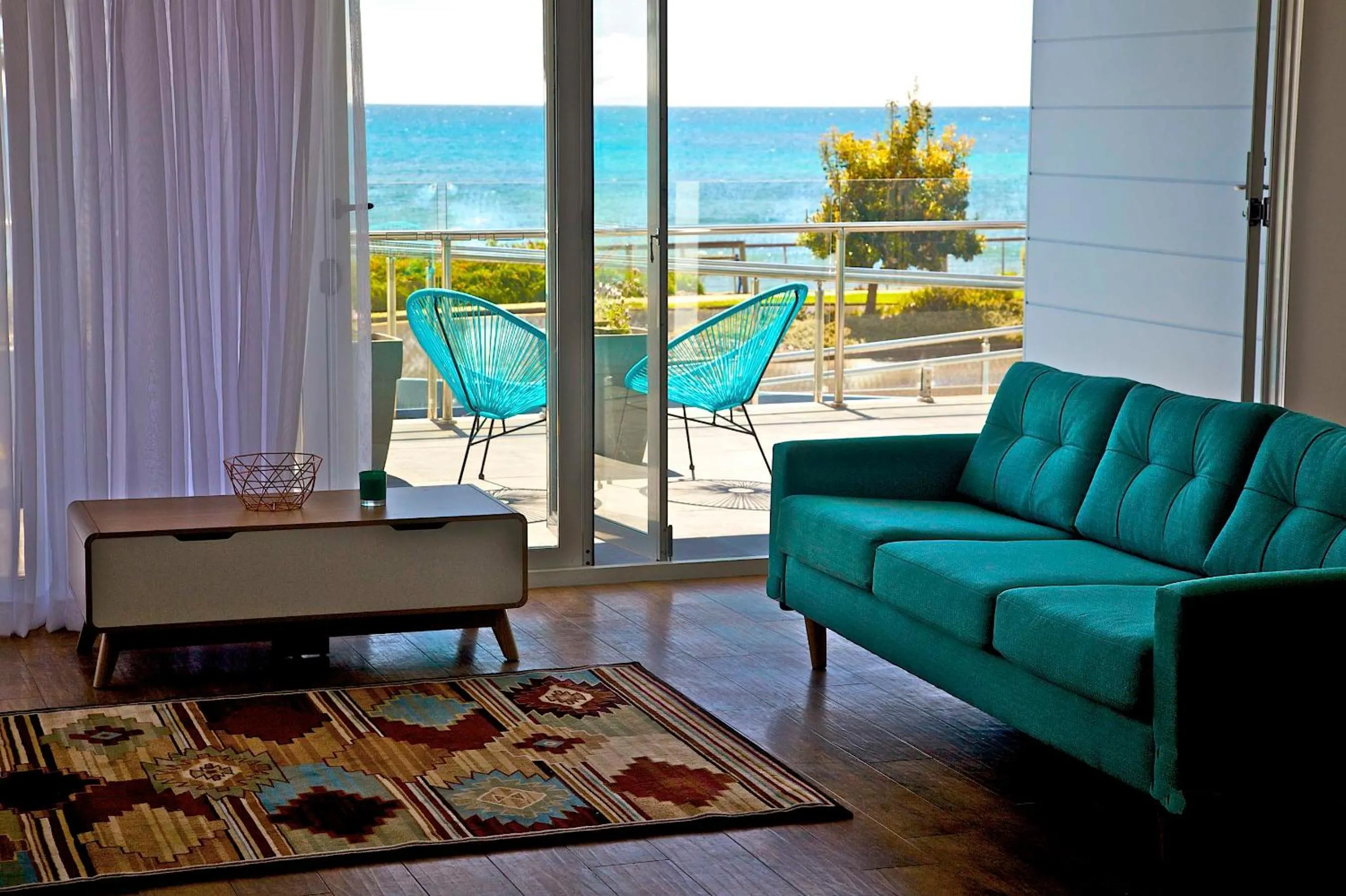 Spring in Penguin Beachfront Apartments