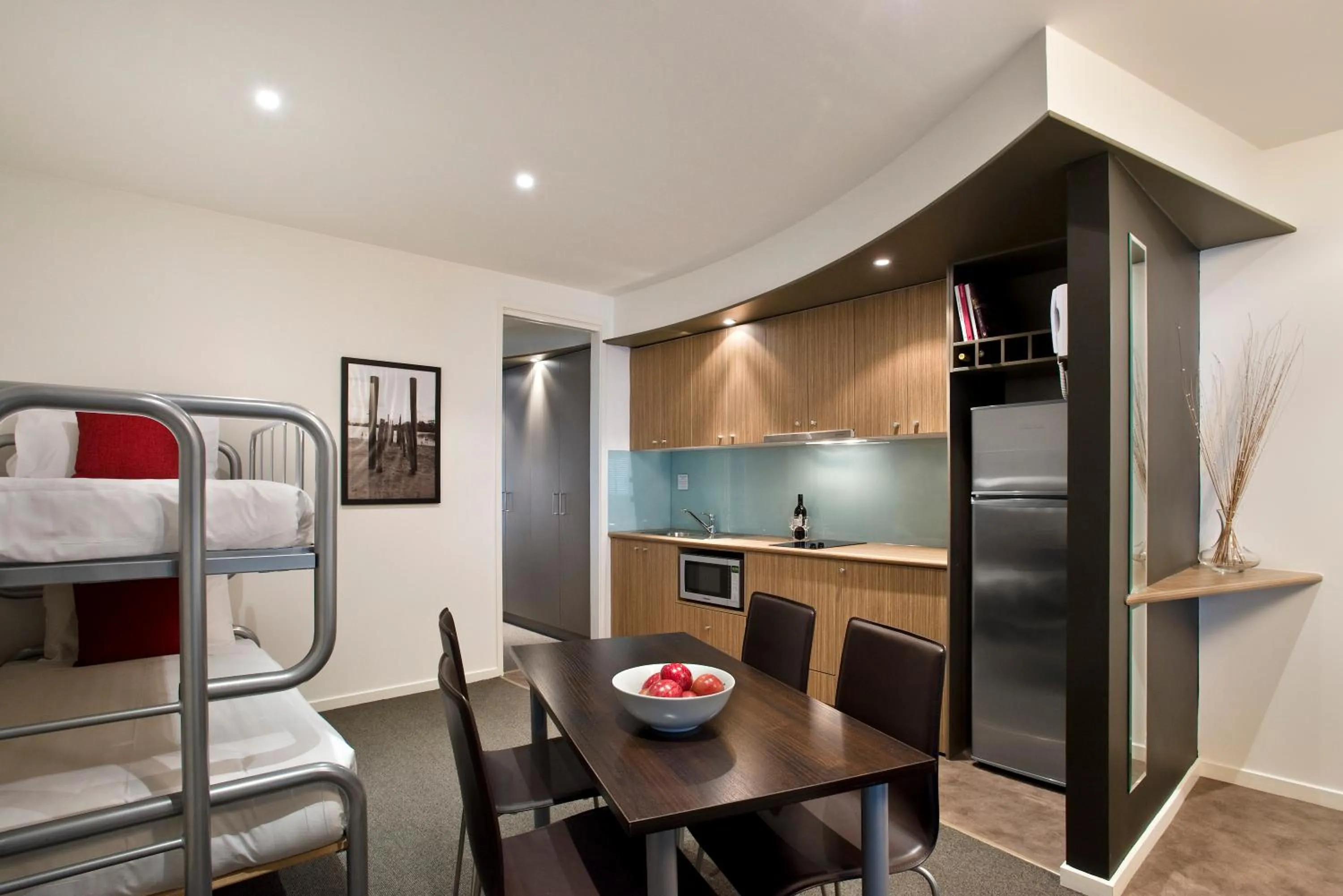 Kitchen or kitchenette in The Waves Apartments