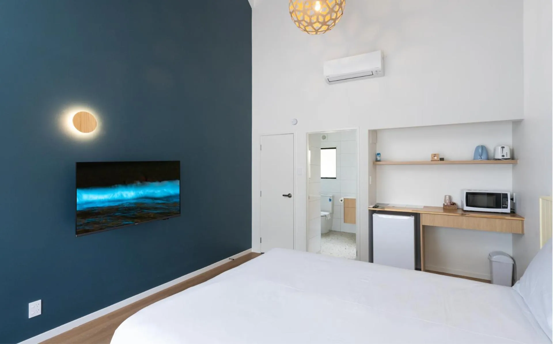 Photo of the whole room, Bed in Mt Wellington Motel