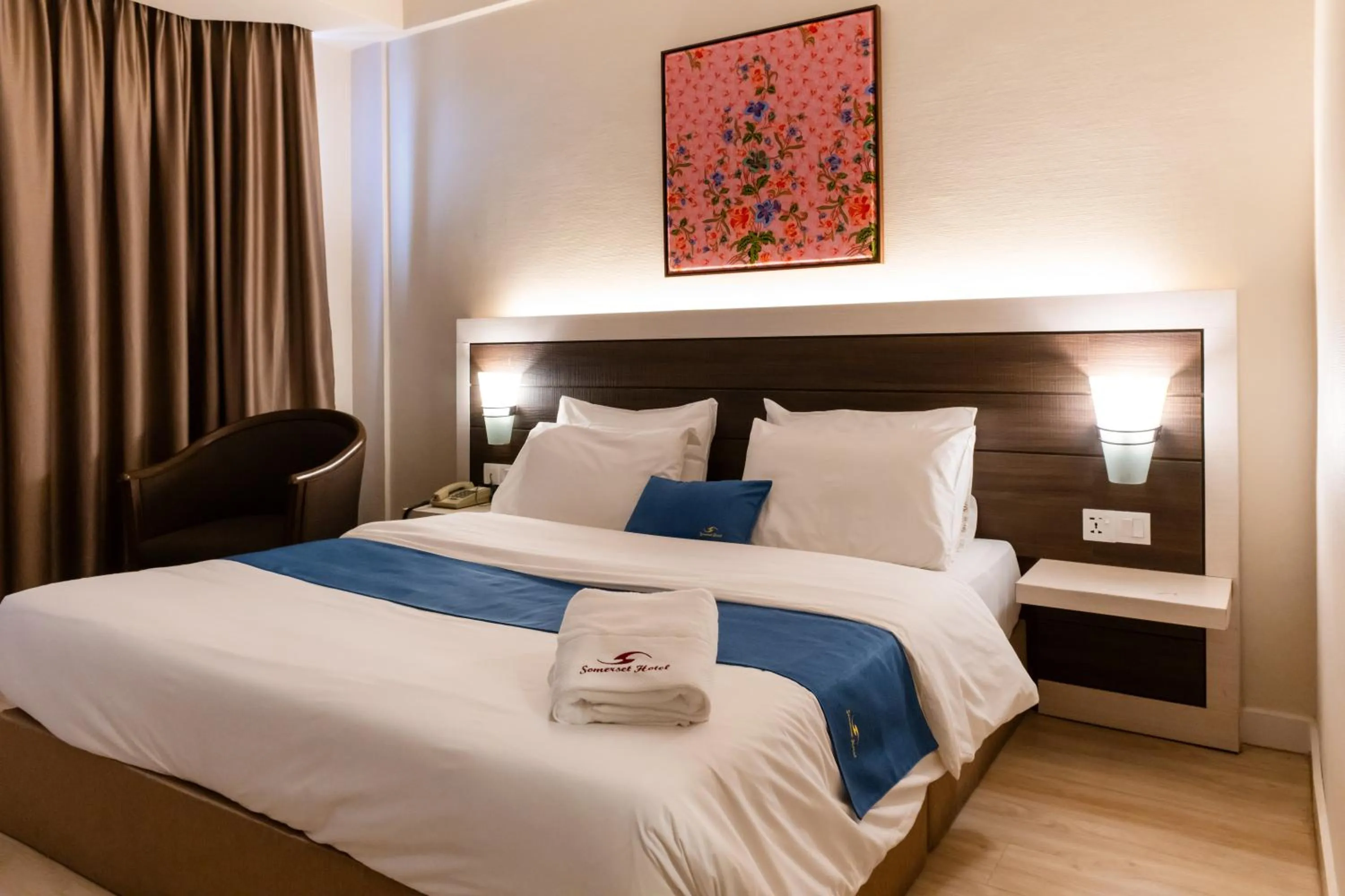 Bed in Somerset Hotel