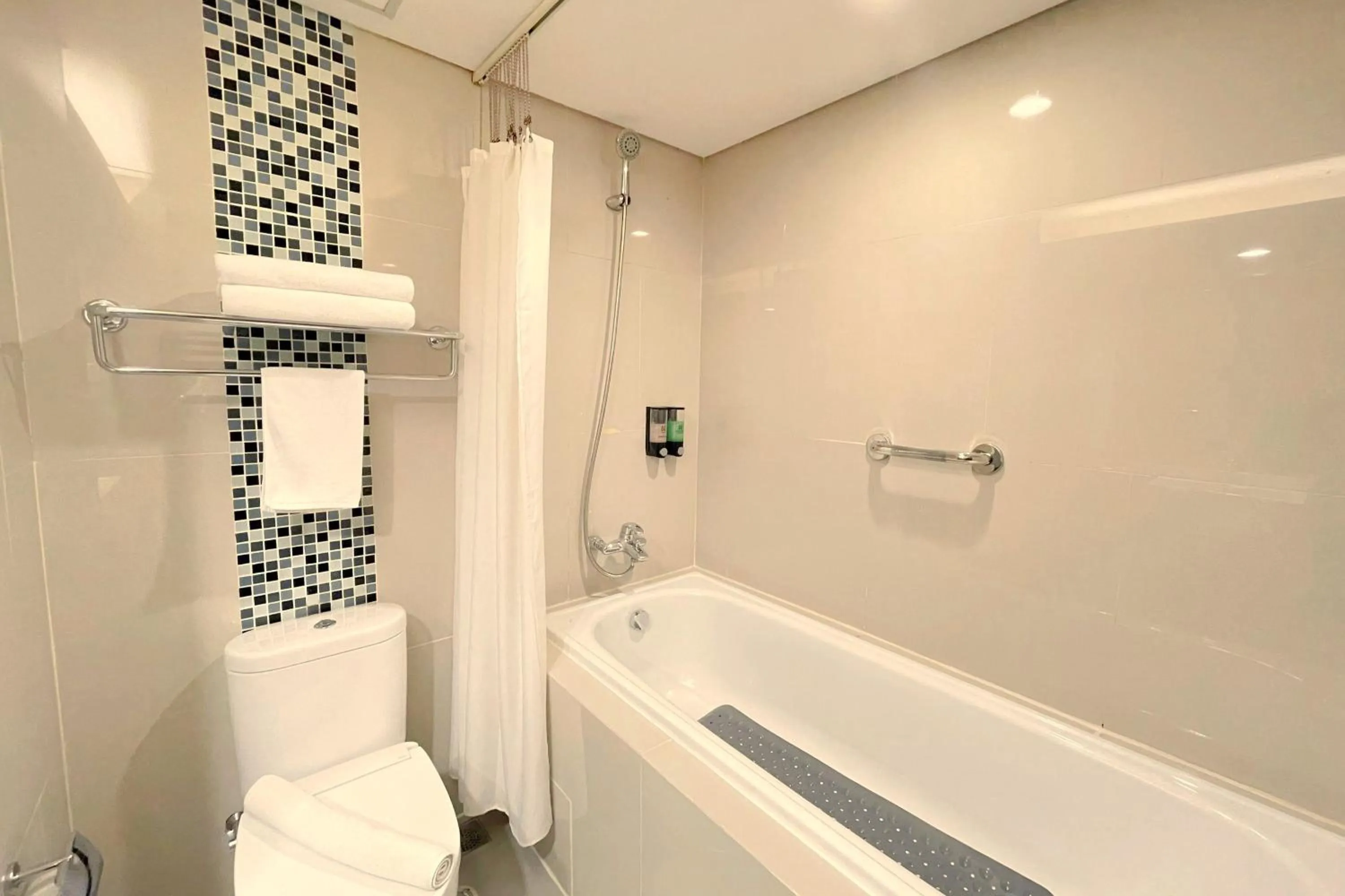 Bathroom in BATIQA Hotel & Apartments Karawang