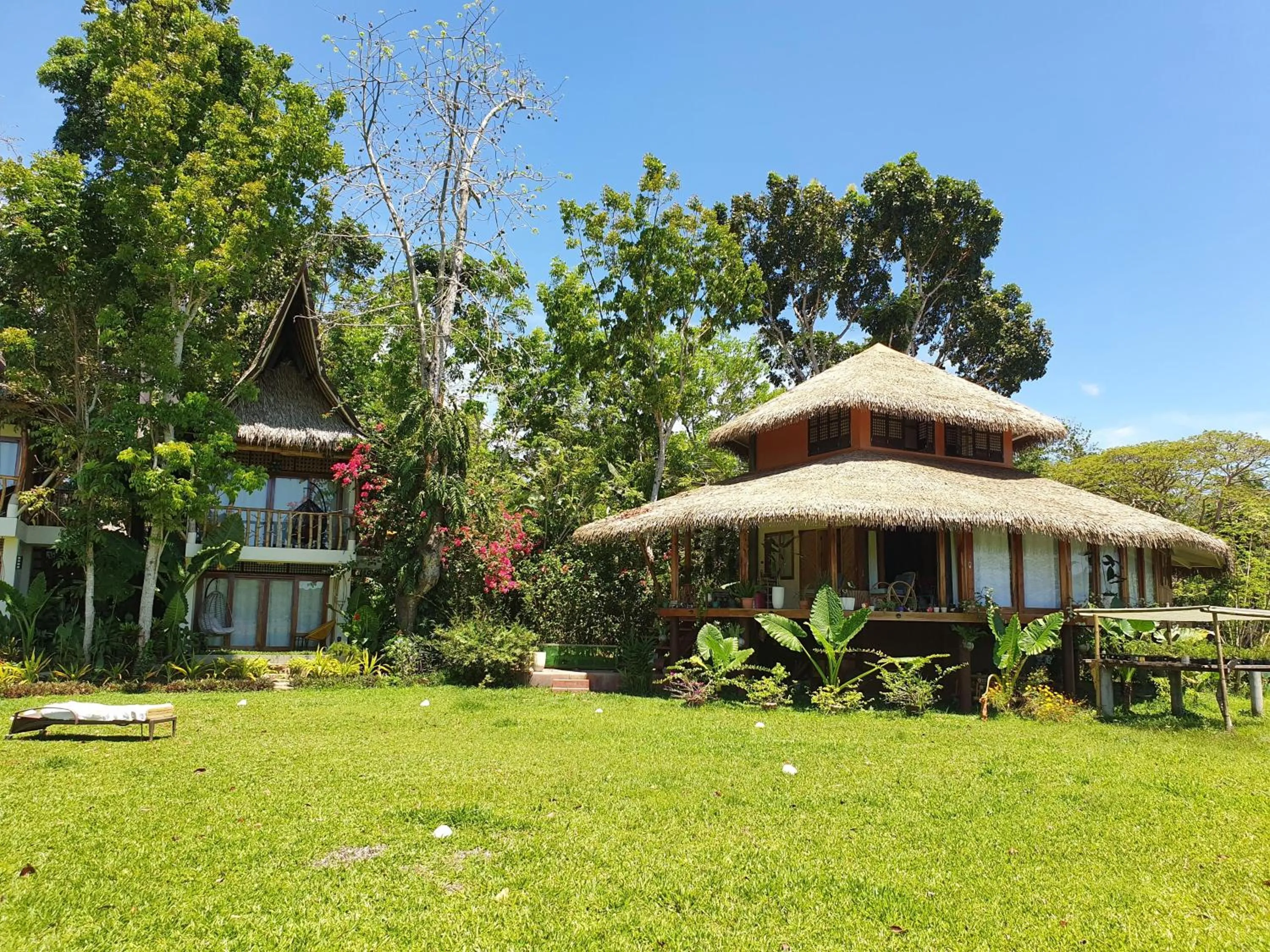 Family in Fox & The Firefly Cottages