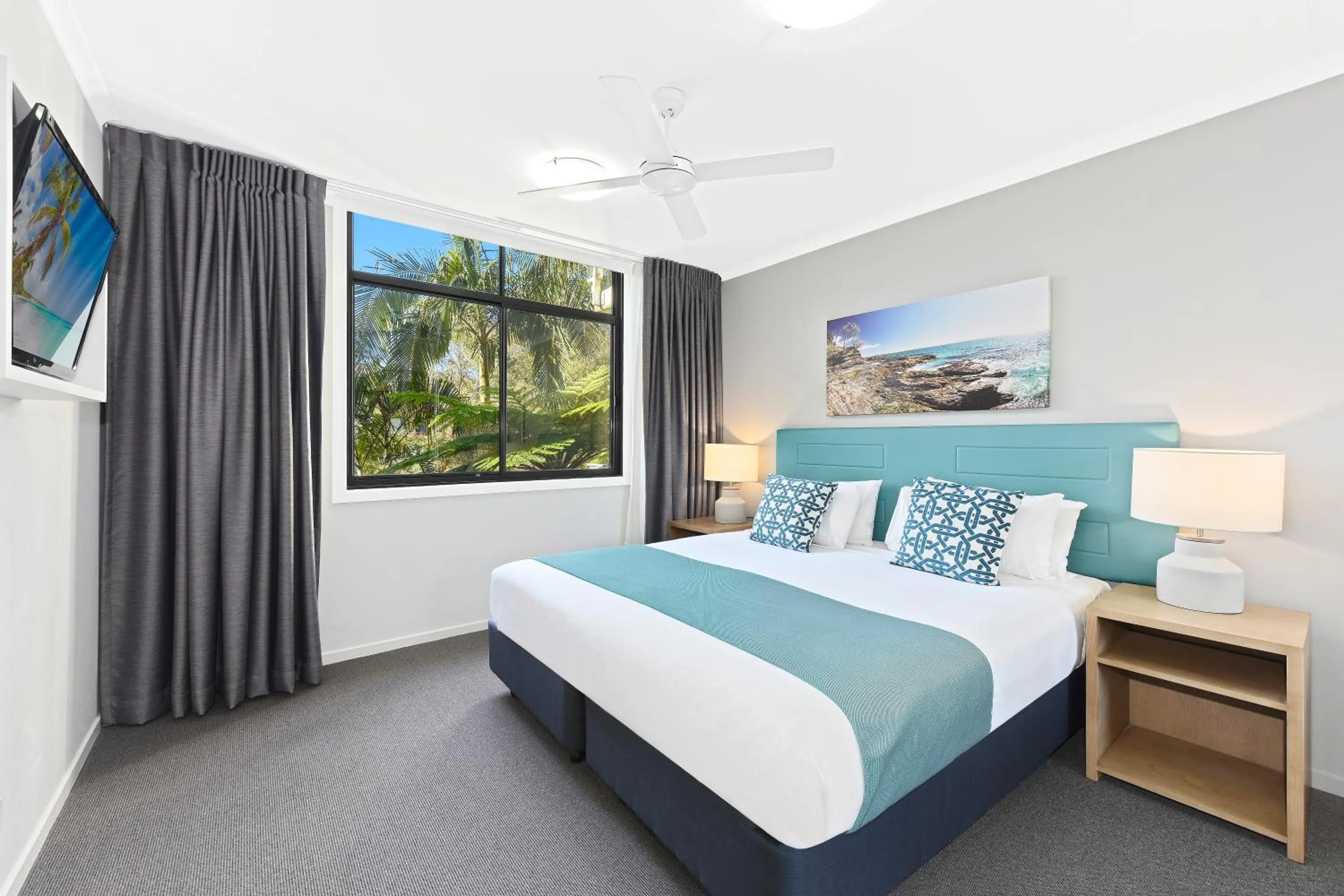 Bedroom, Bed in Club Wyndham Flynns Beach, Trademark Collection by Wyndham