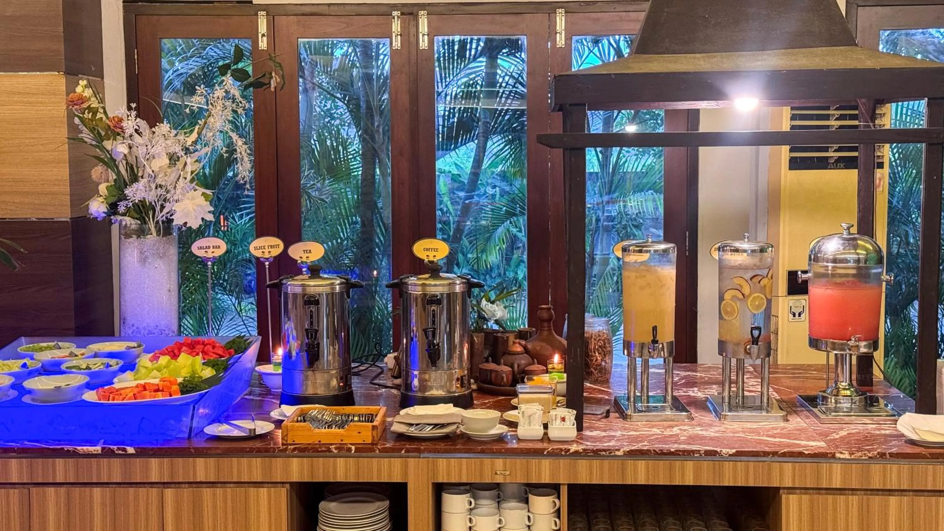 Restaurant/places to eat in Lorin Syariah Solo Hotel