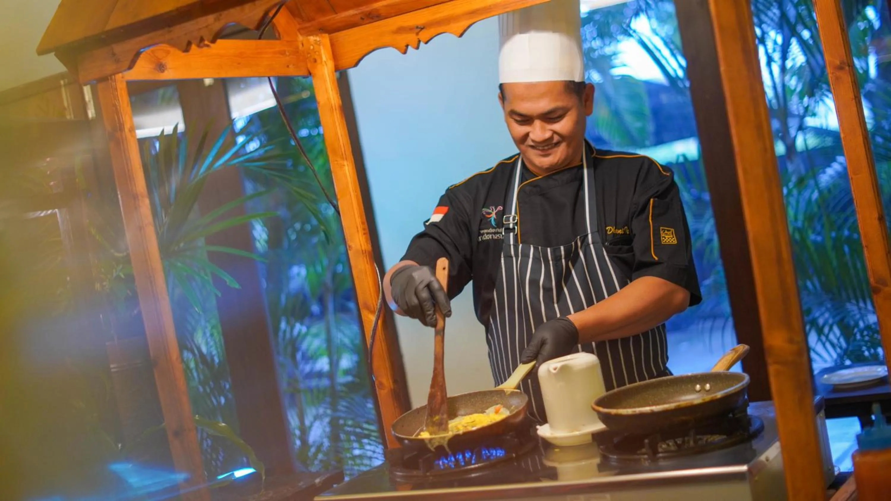 Restaurant/places to eat in Lorin Syariah Solo Hotel