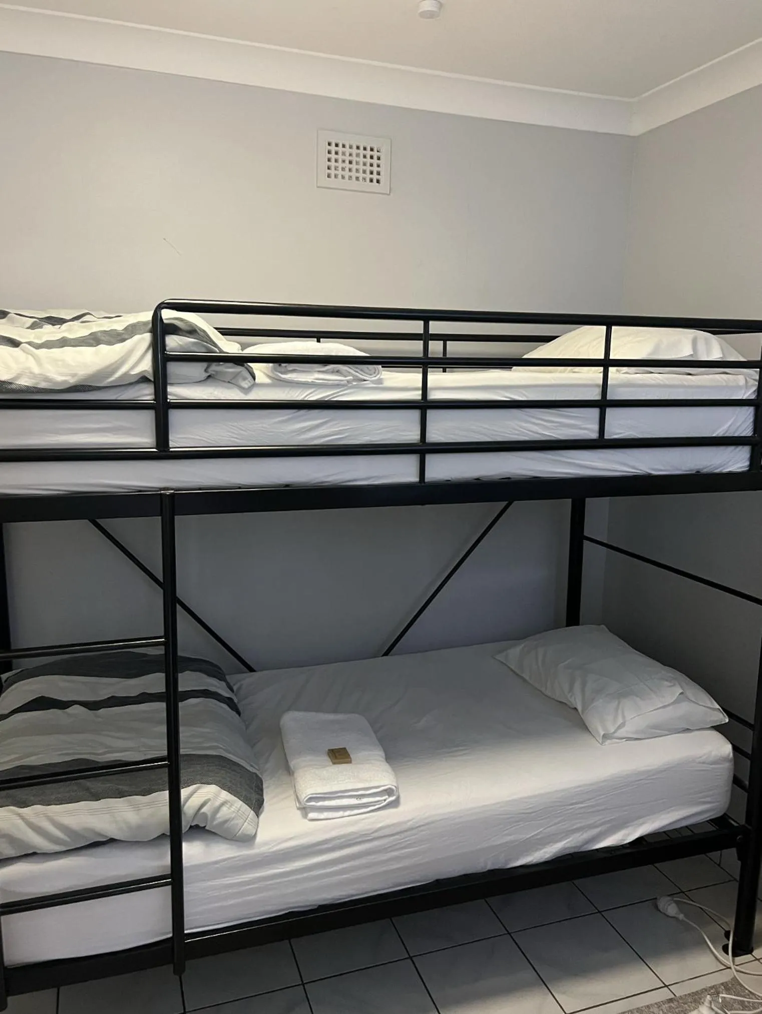 bunk bed, Bed in Manly Bunkhouse