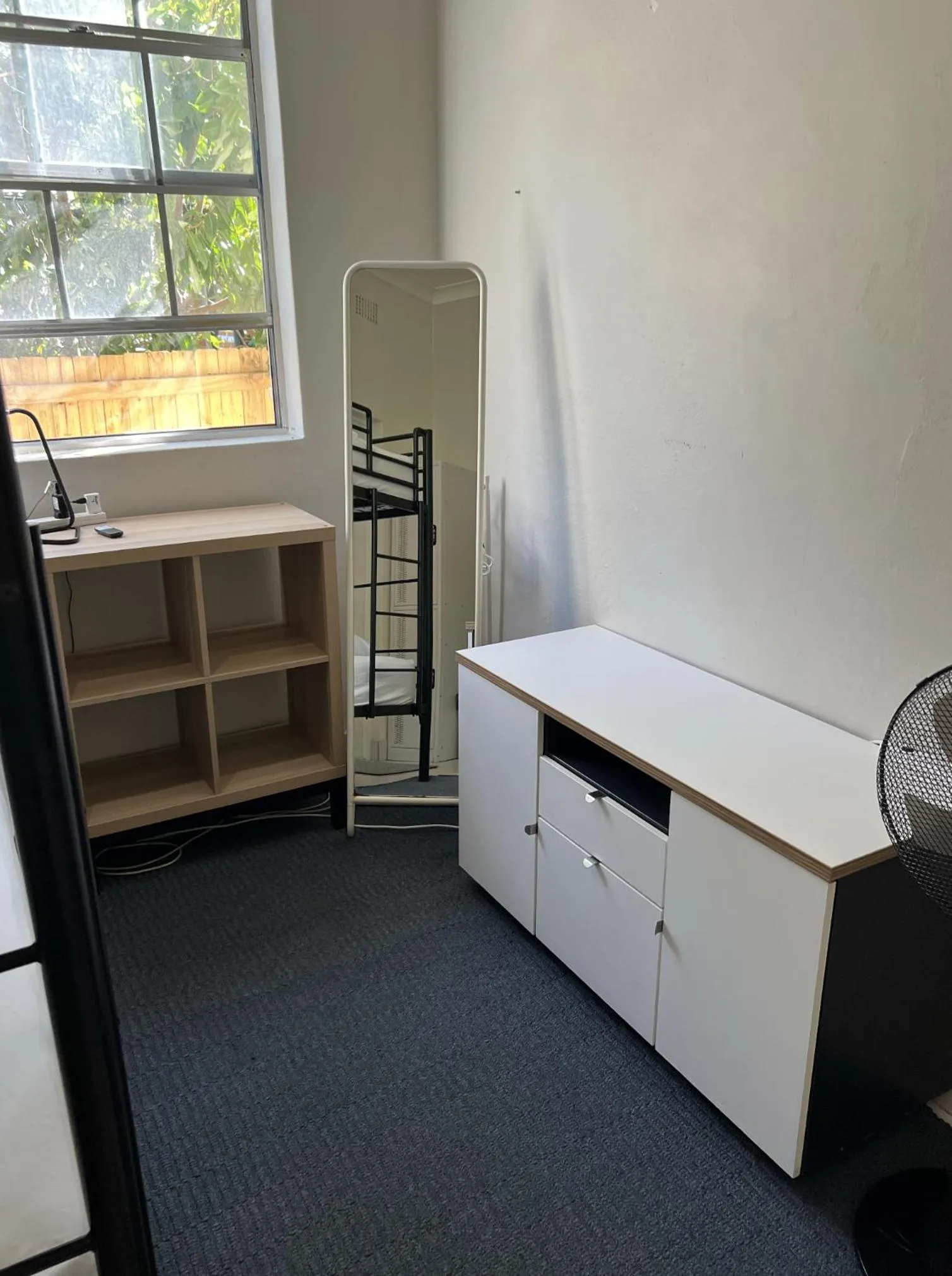 Photo of the whole room in Manly Bunkhouse